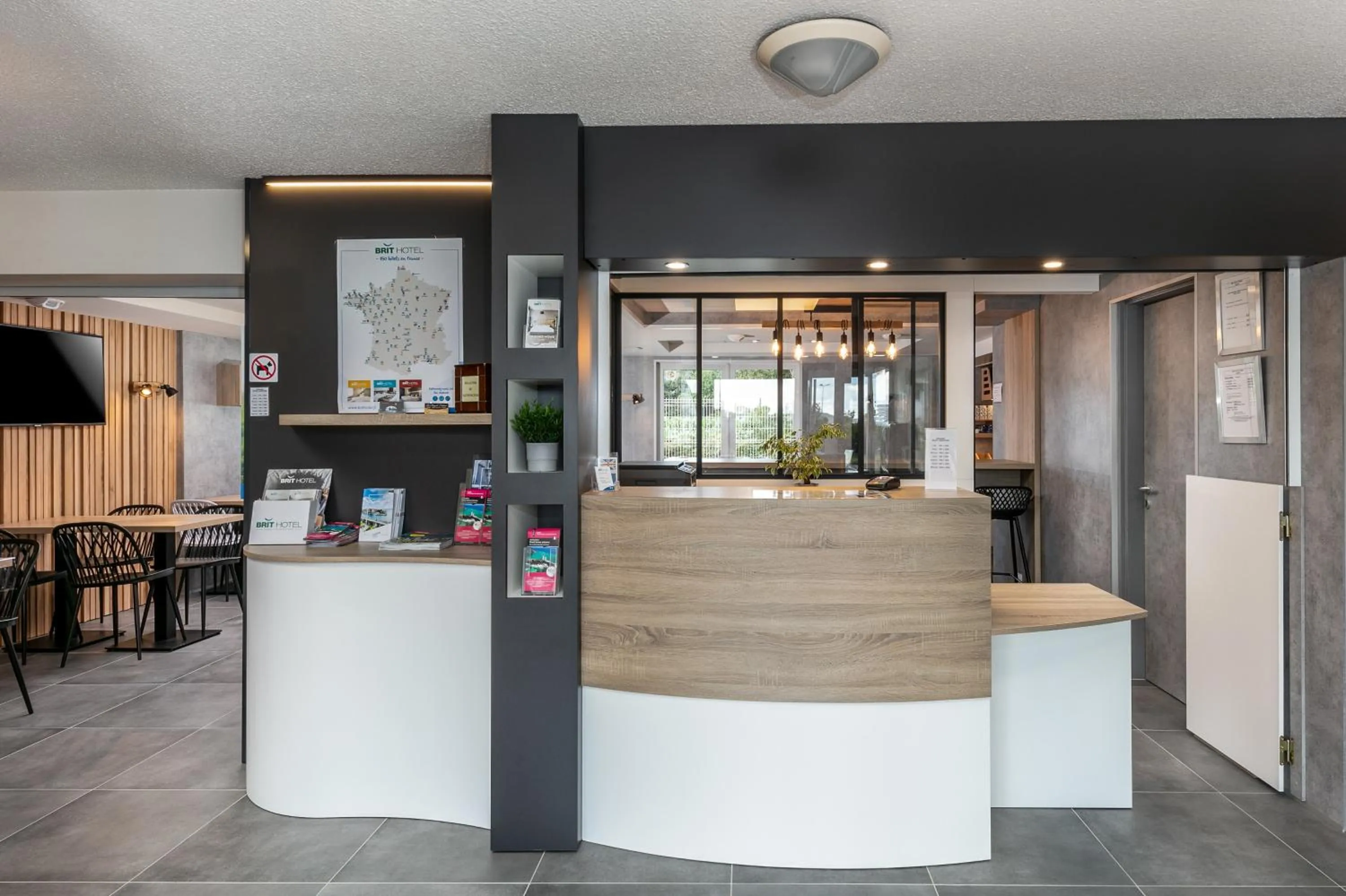 Property building in Brit Hotel Iroise Brest