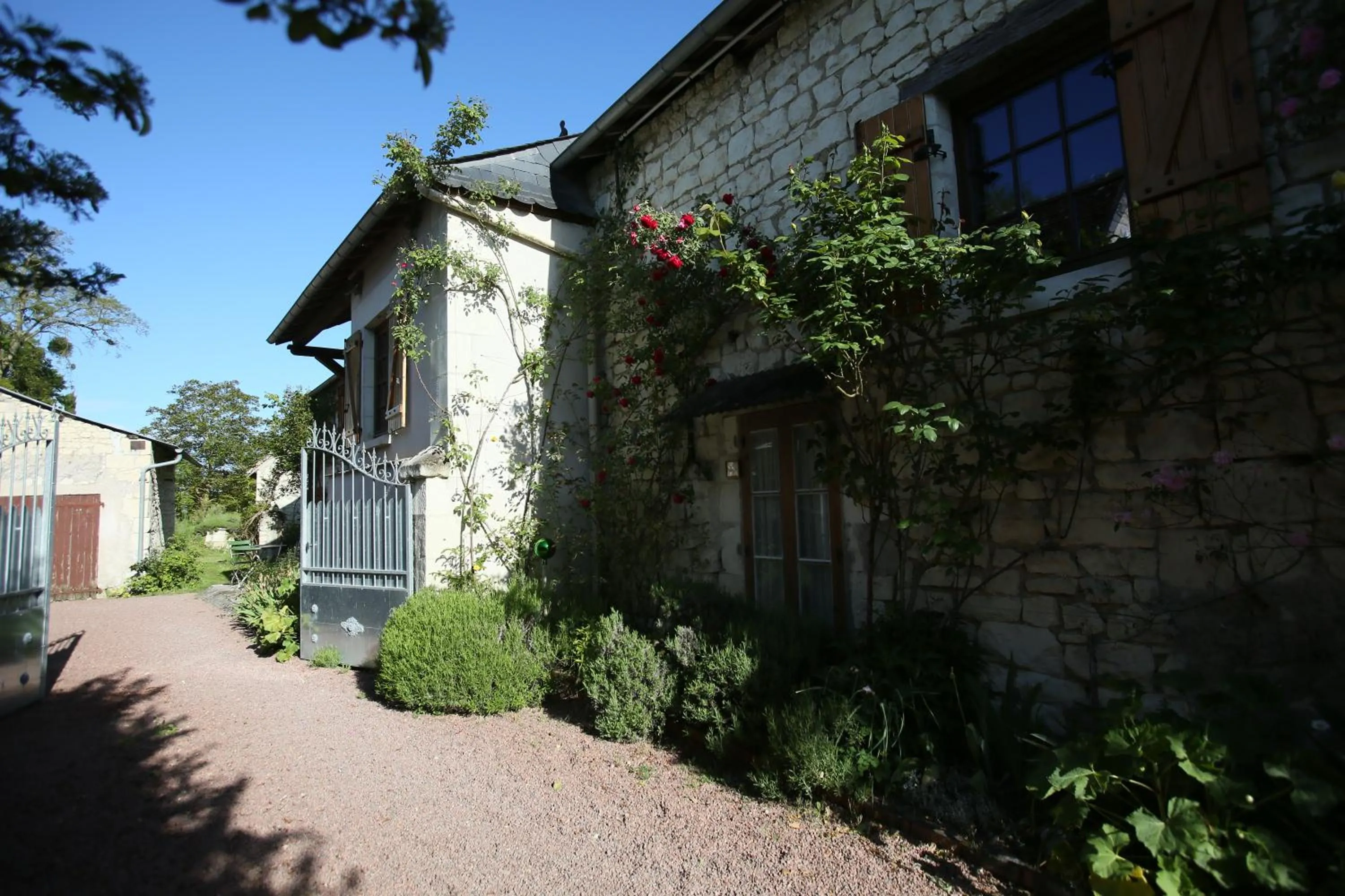 Facade/entrance in Le Clos de la Garde