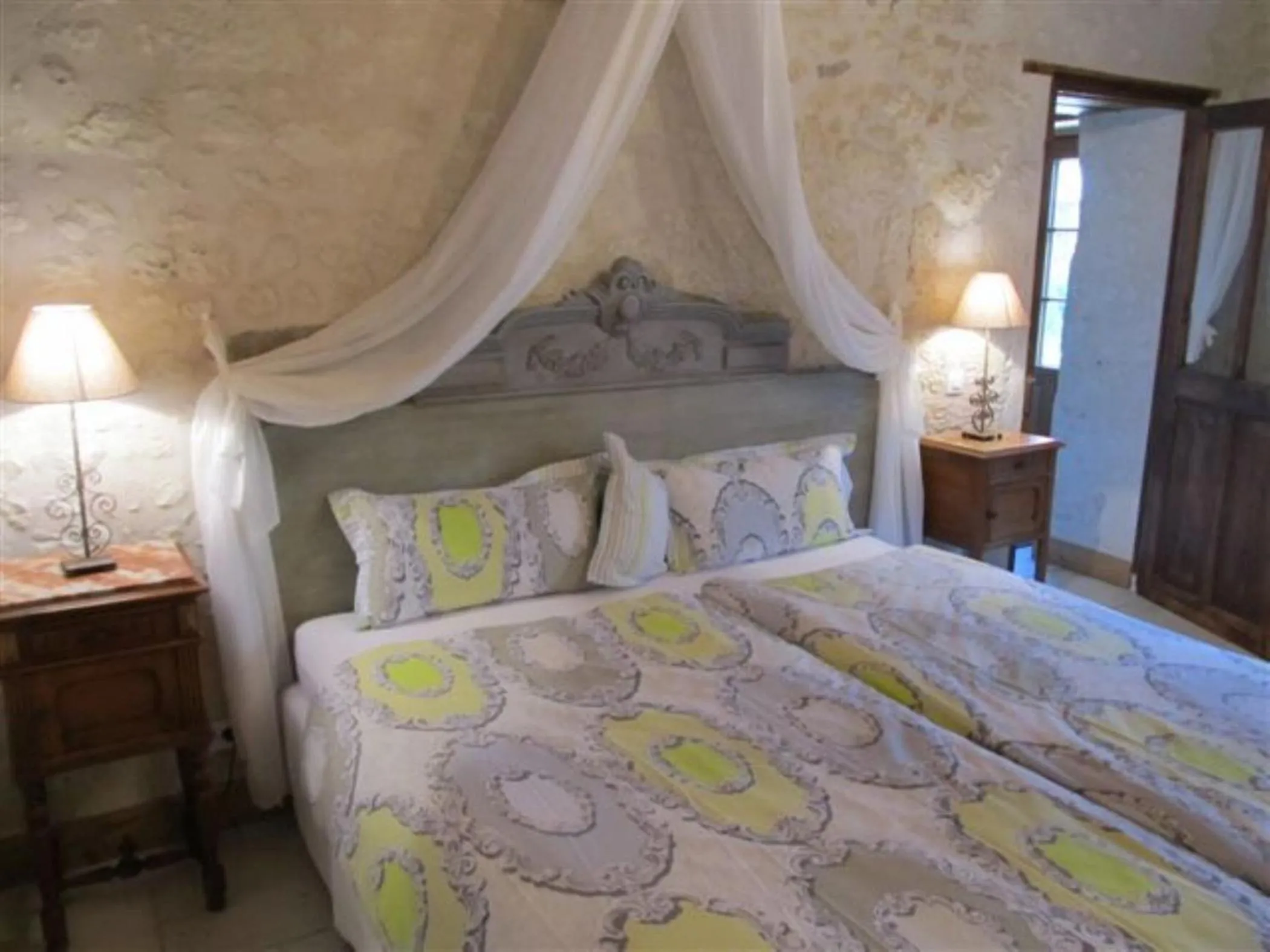 Bedroom, Bed in Le Clos de la Garde