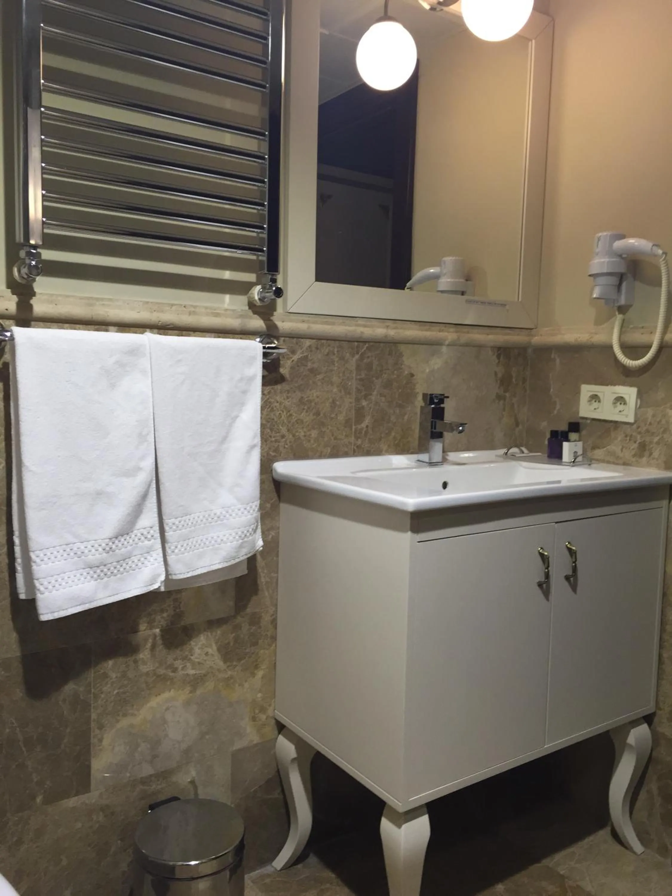 Bathroom in Kadikoy Park Suites