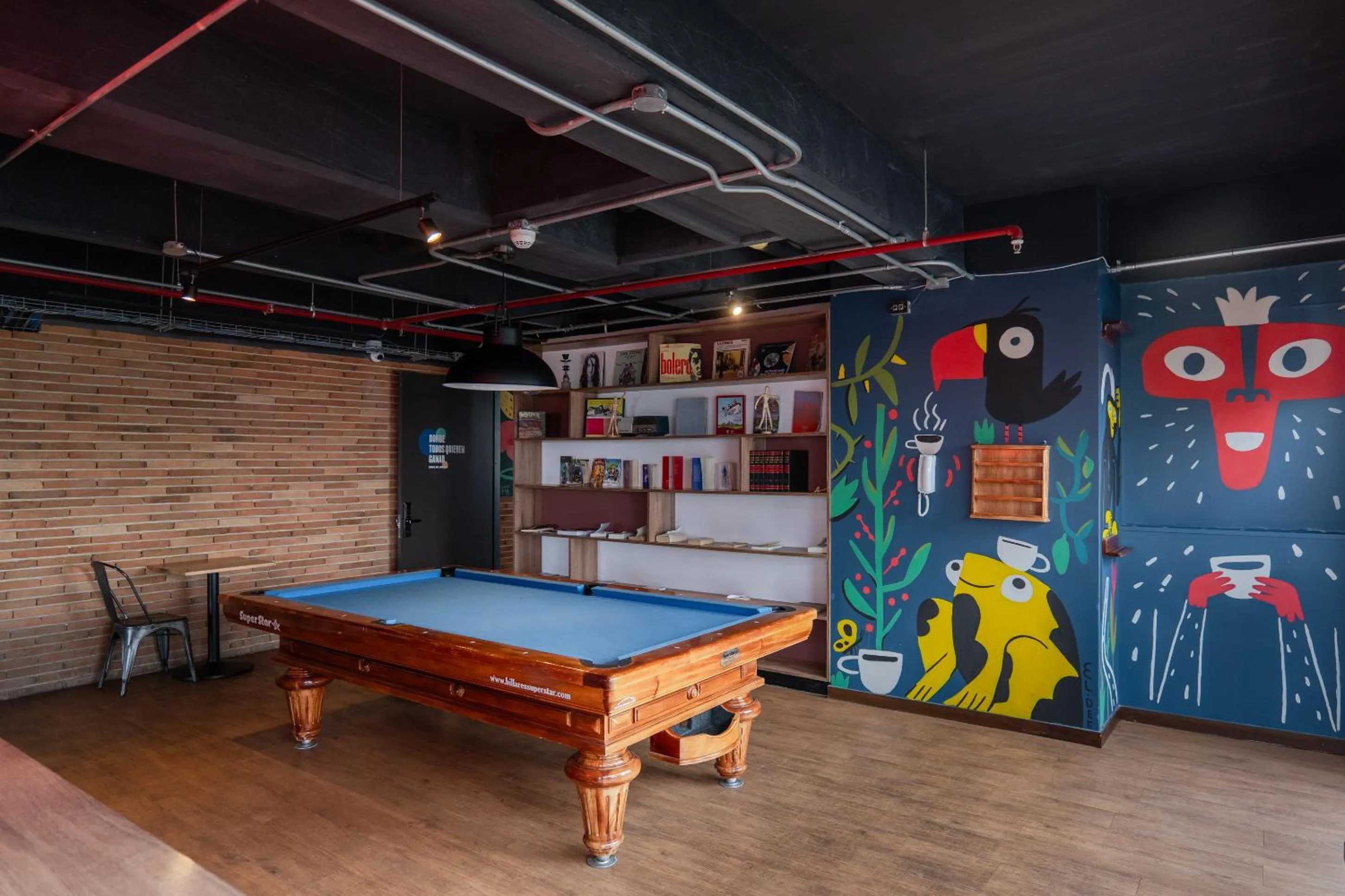 Communal lounge/ TV room in Spotty Bogotá Centro