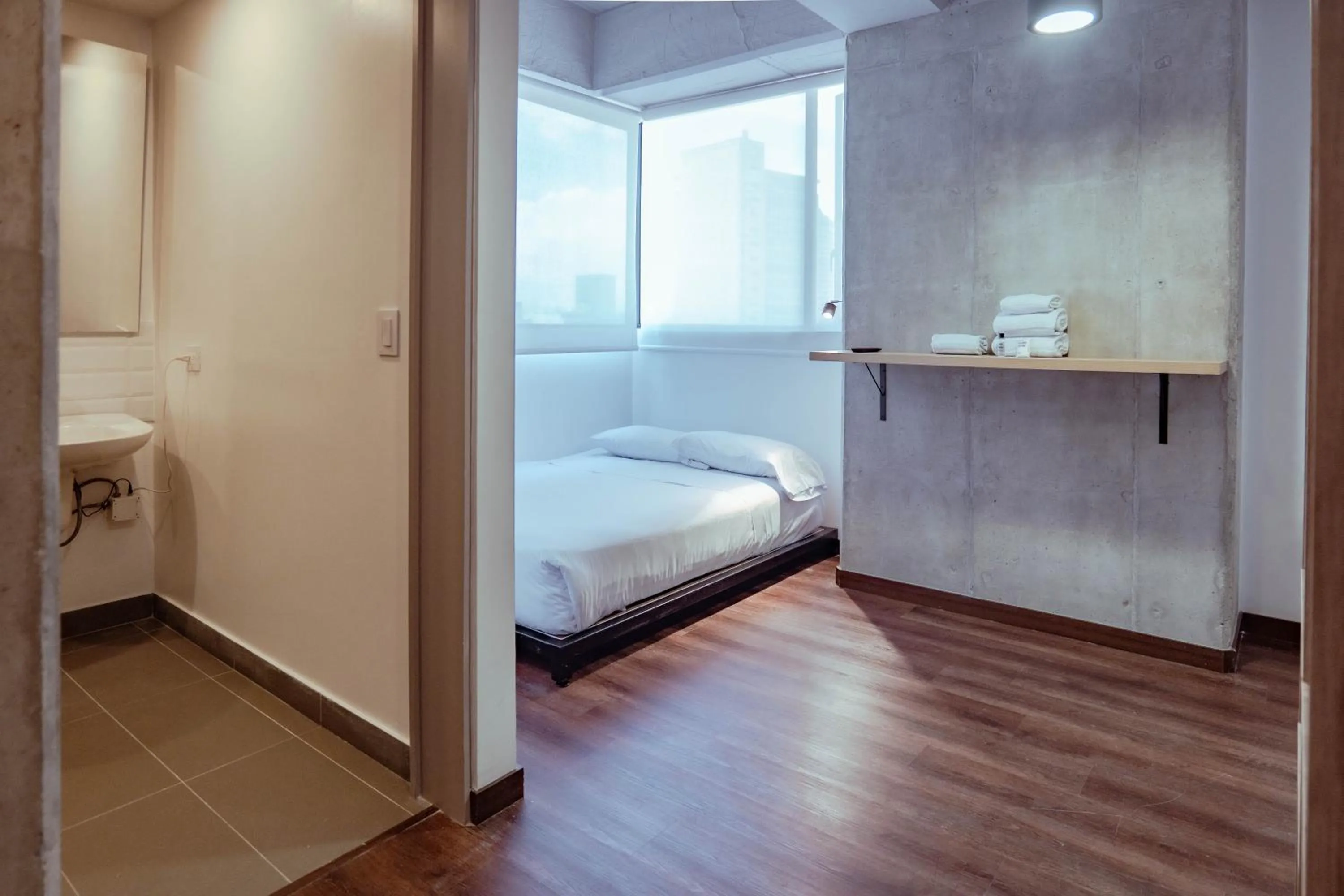 Photo of the whole room in Spotty Bogotá Centro