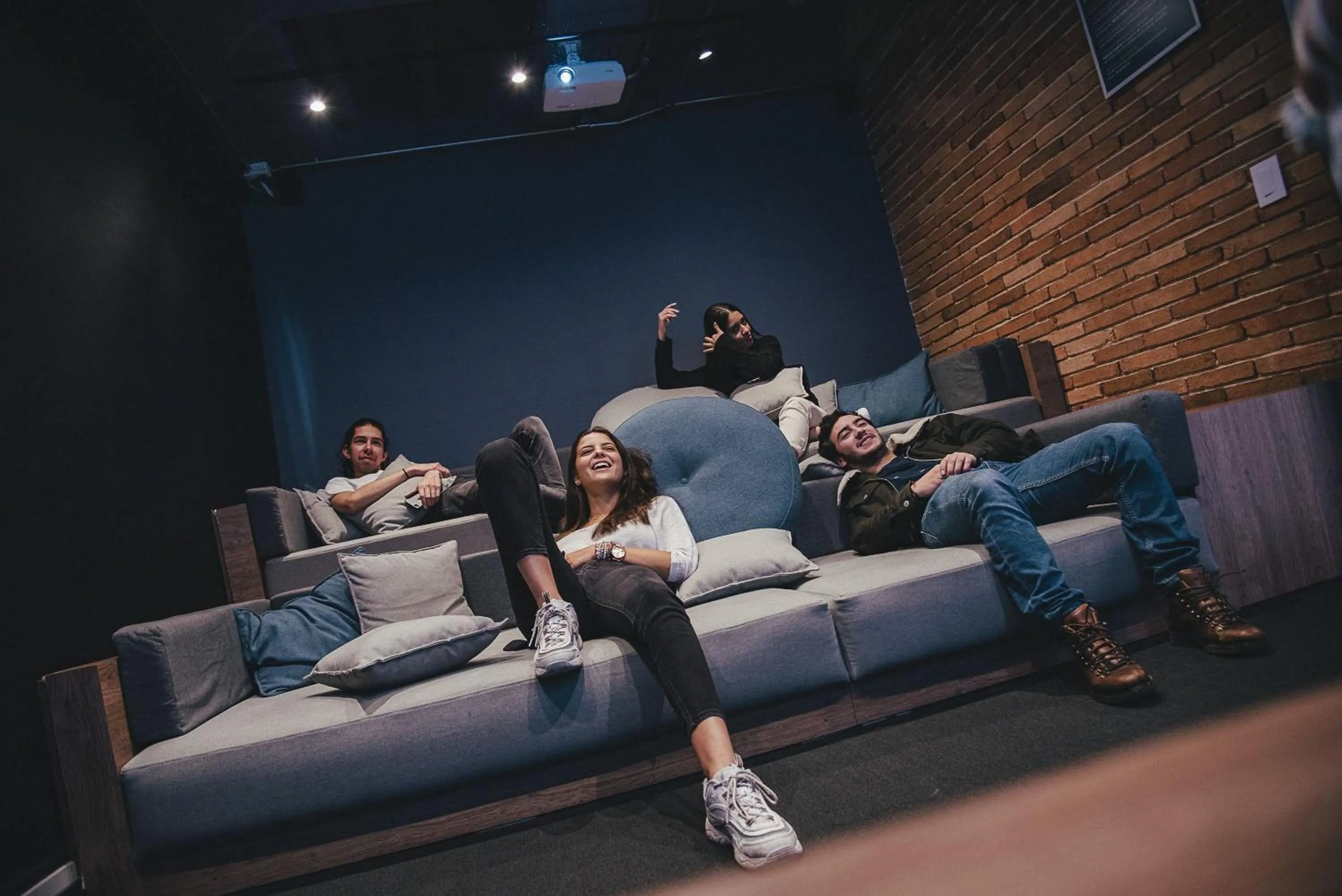 Communal lounge/ TV room in Spotty Bogotá Centro