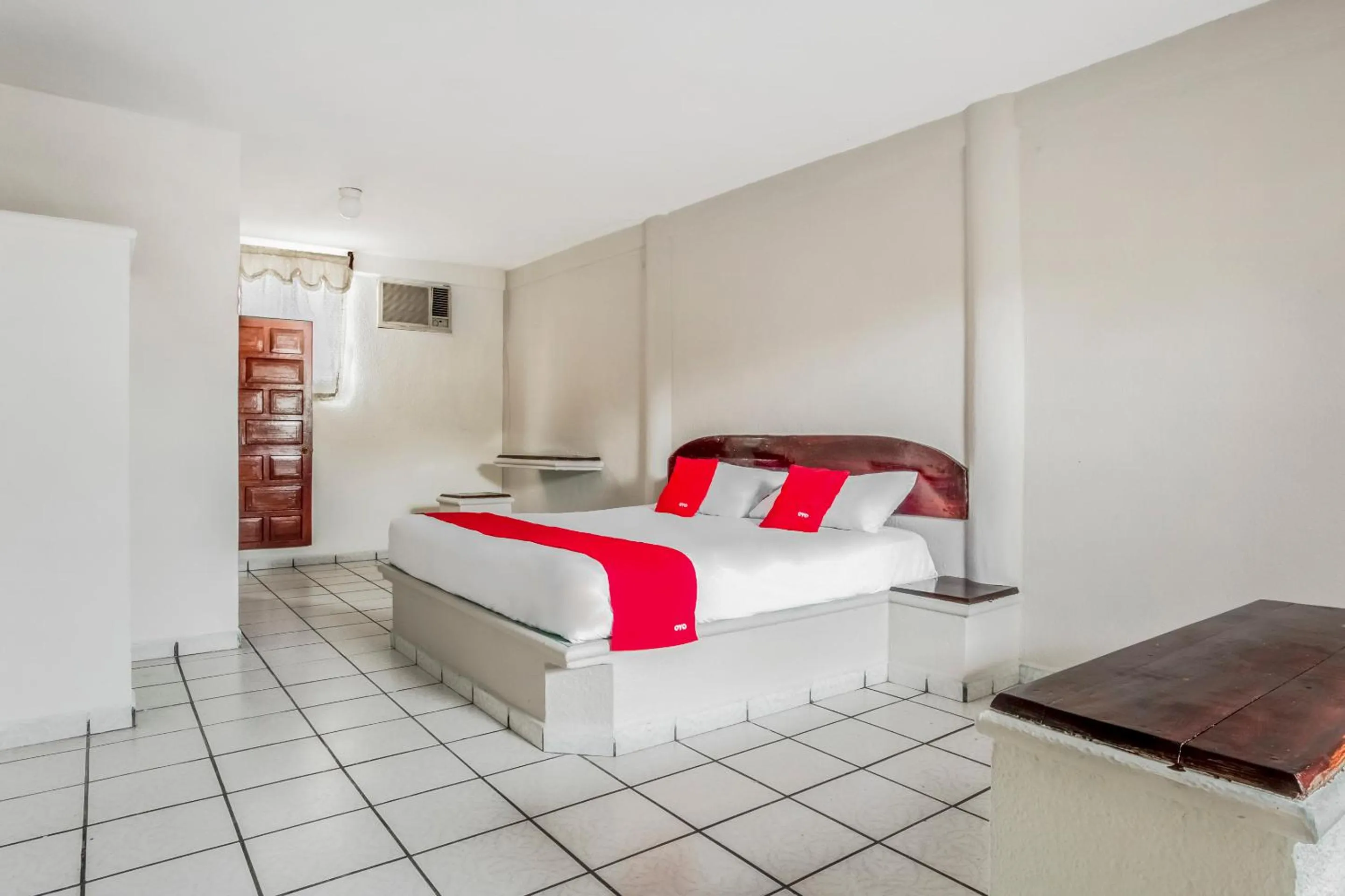 Bedroom in OYO Hotel Jaguar