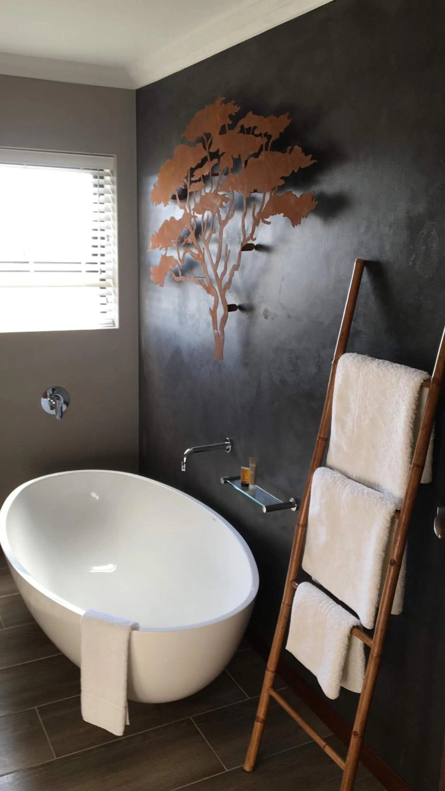 Bathroom in Jbay Zebra Lodge