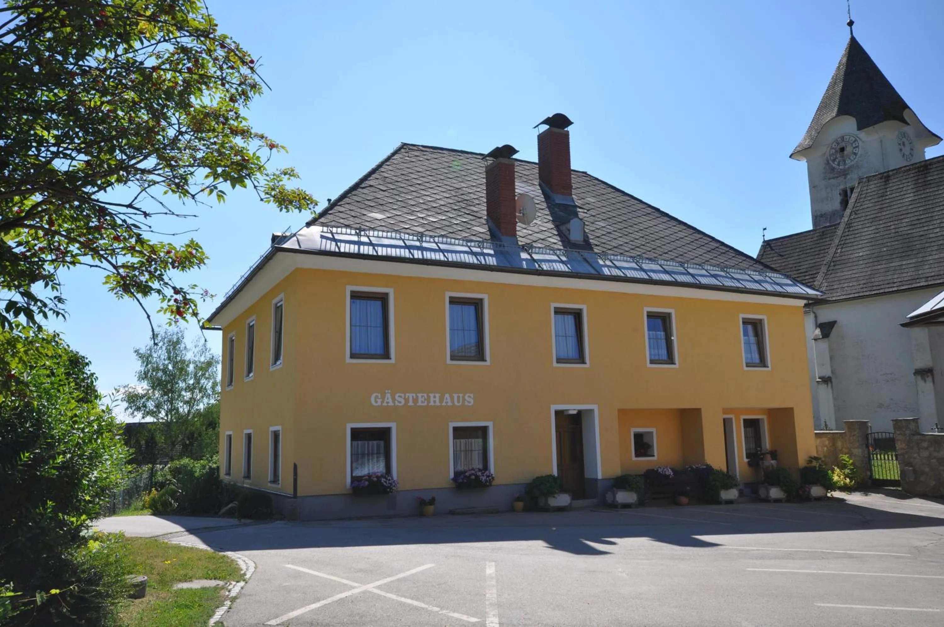 Property building in Gasthof Zum Kramer