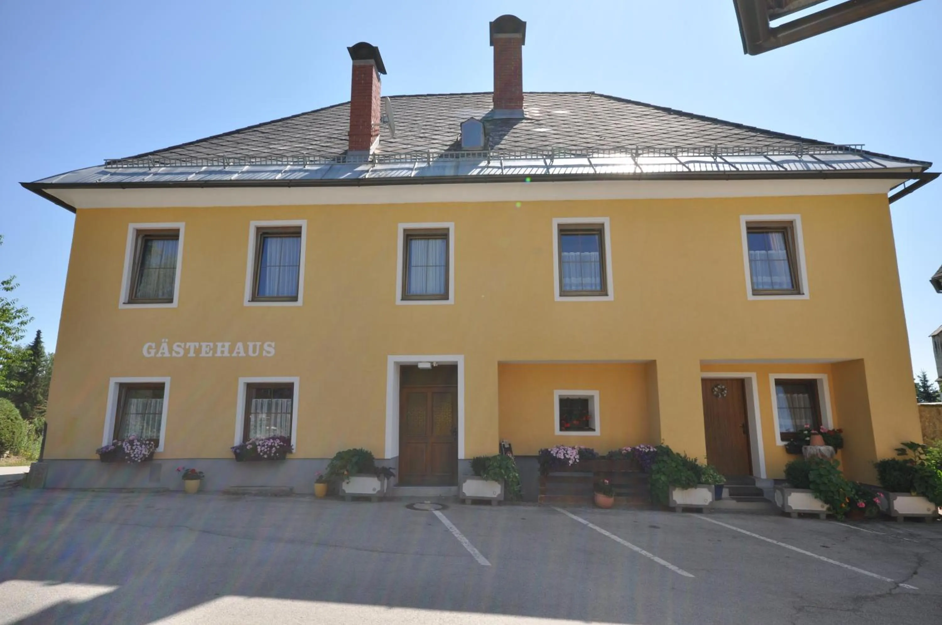 Property building in Gasthof Zum Kramer