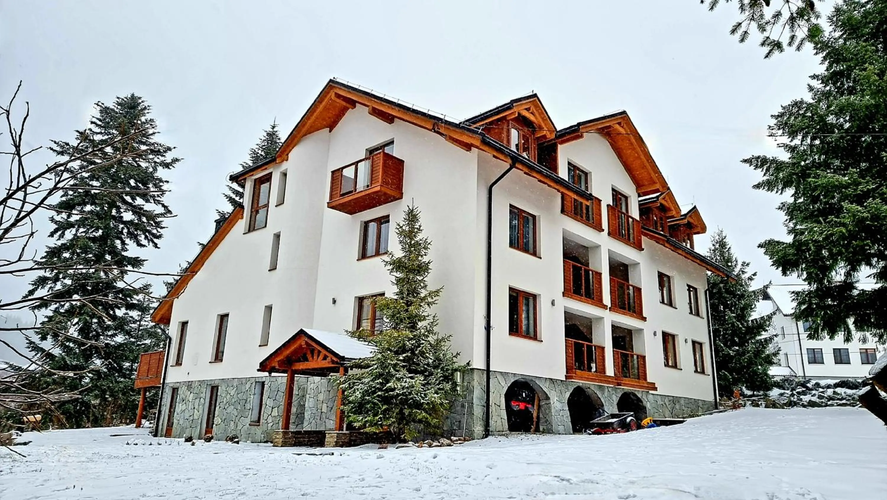 Property building in Rezydencja Barrettski