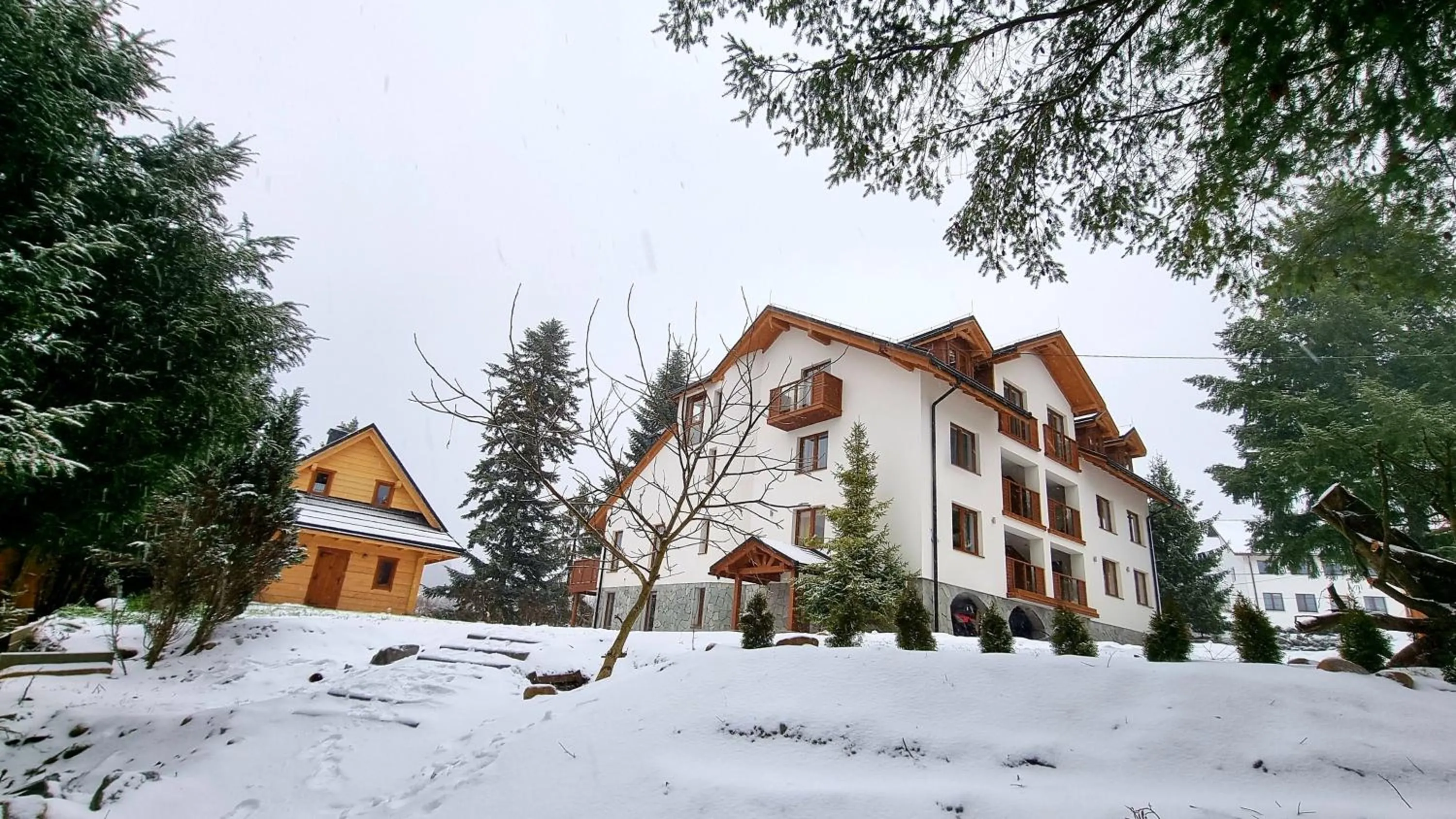 Property building in Rezydencja Barrettski