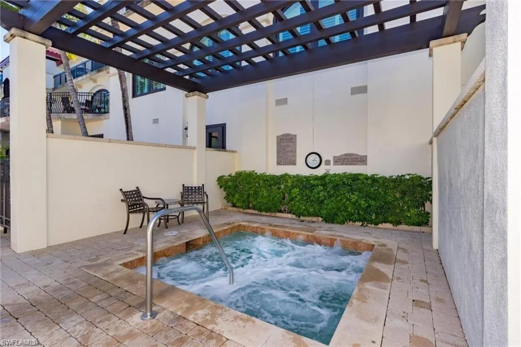 Hot Tub in Bellasera Resort