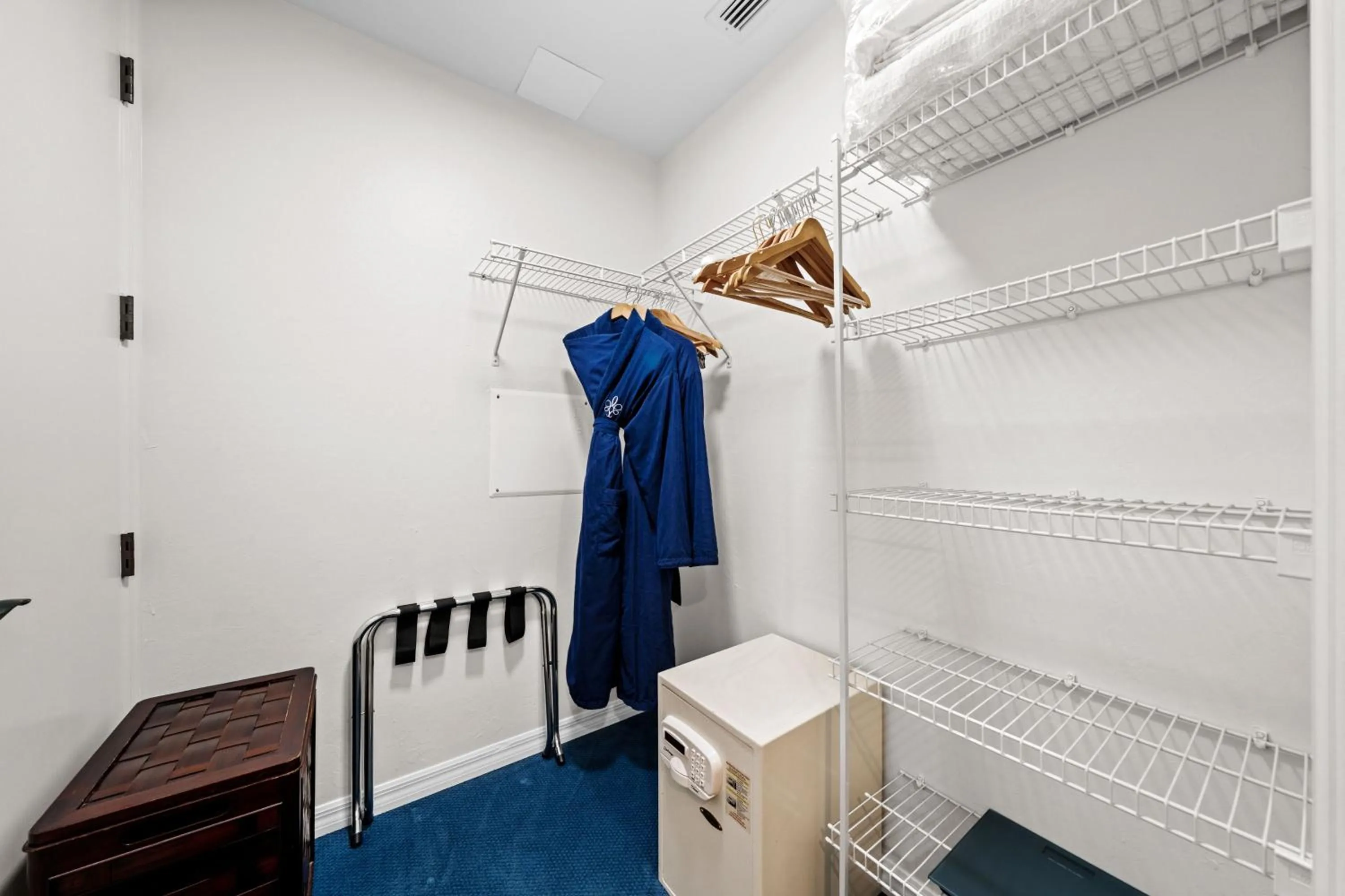 wardrobe in Bellasera Resort