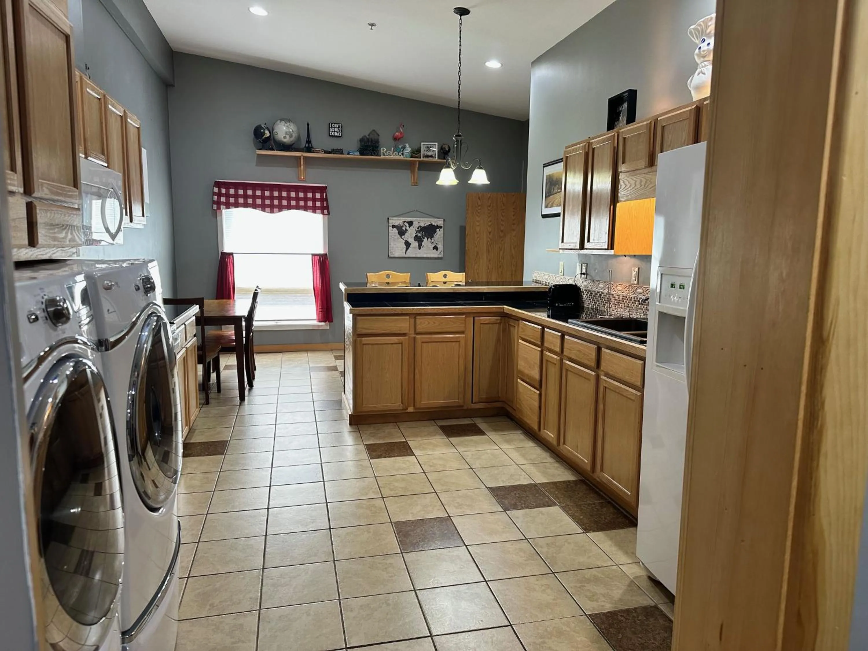 kitchen in Ivey's Motor Lodge
