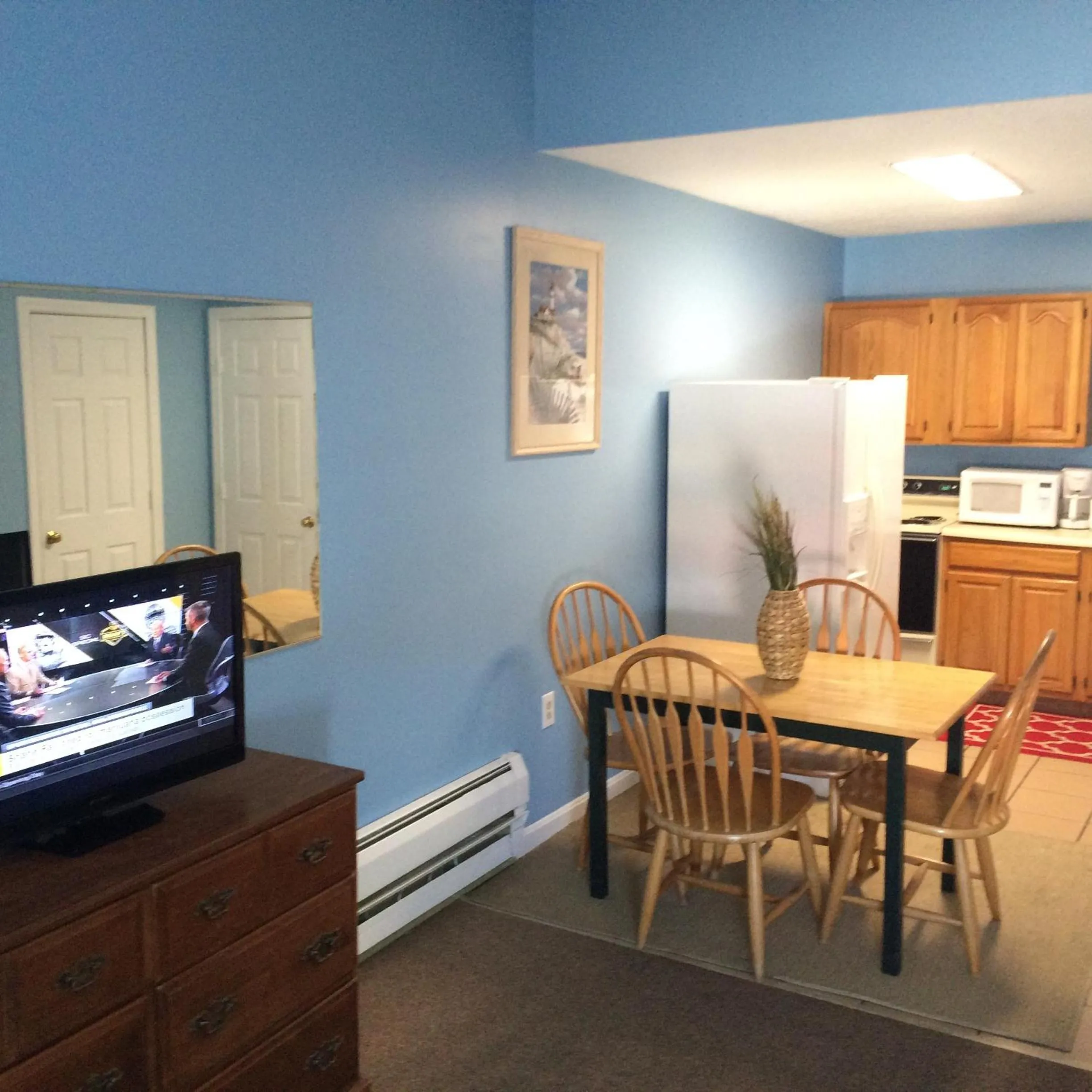 Dining area in The New Oceanic Inn