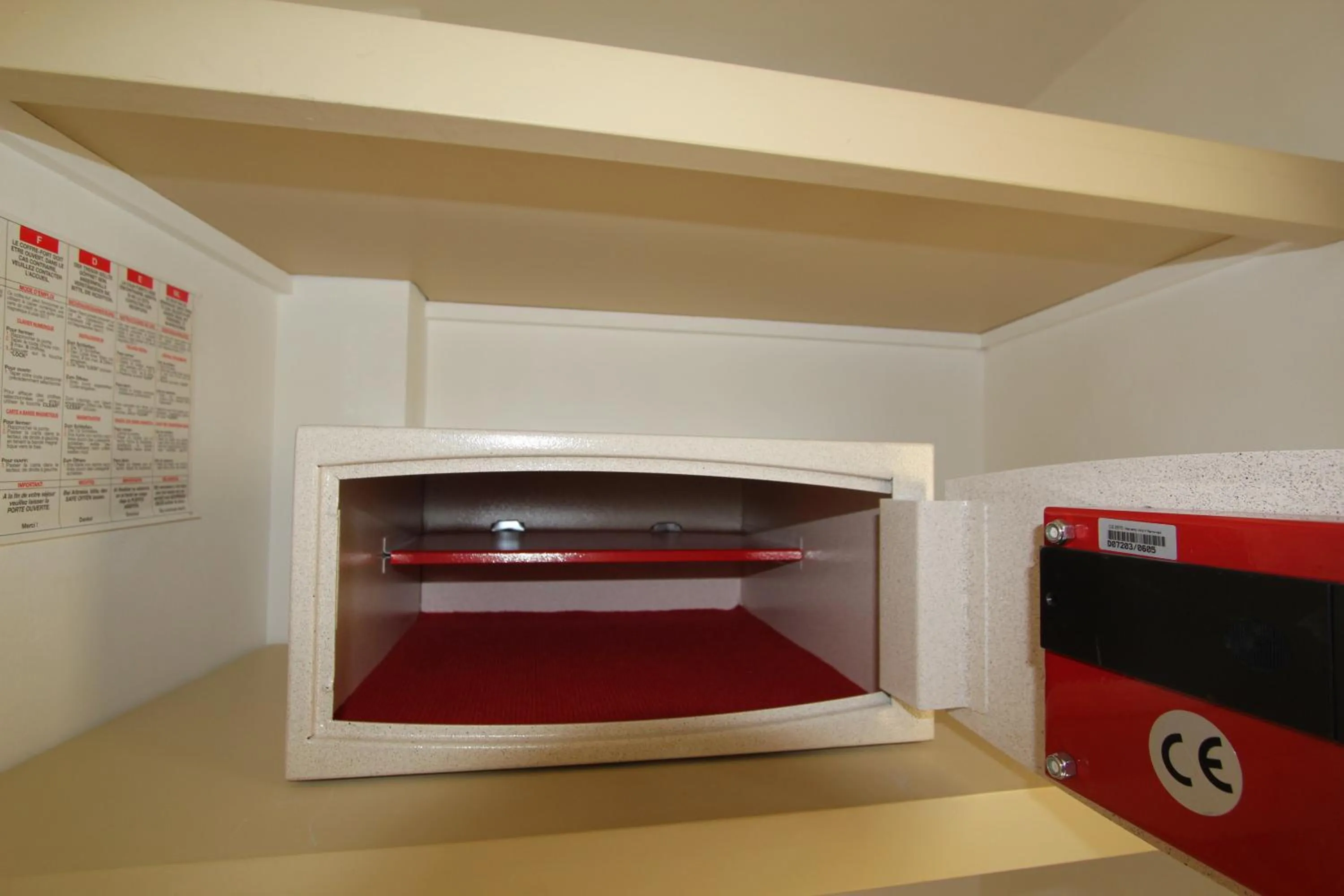 safe in Nice Massena