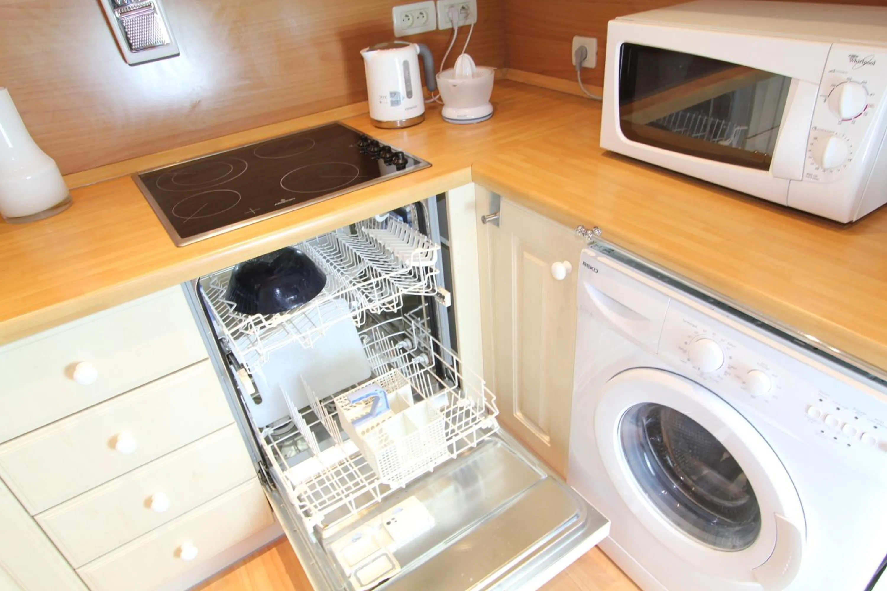 Kitchen or kitchenette in Nice Massena