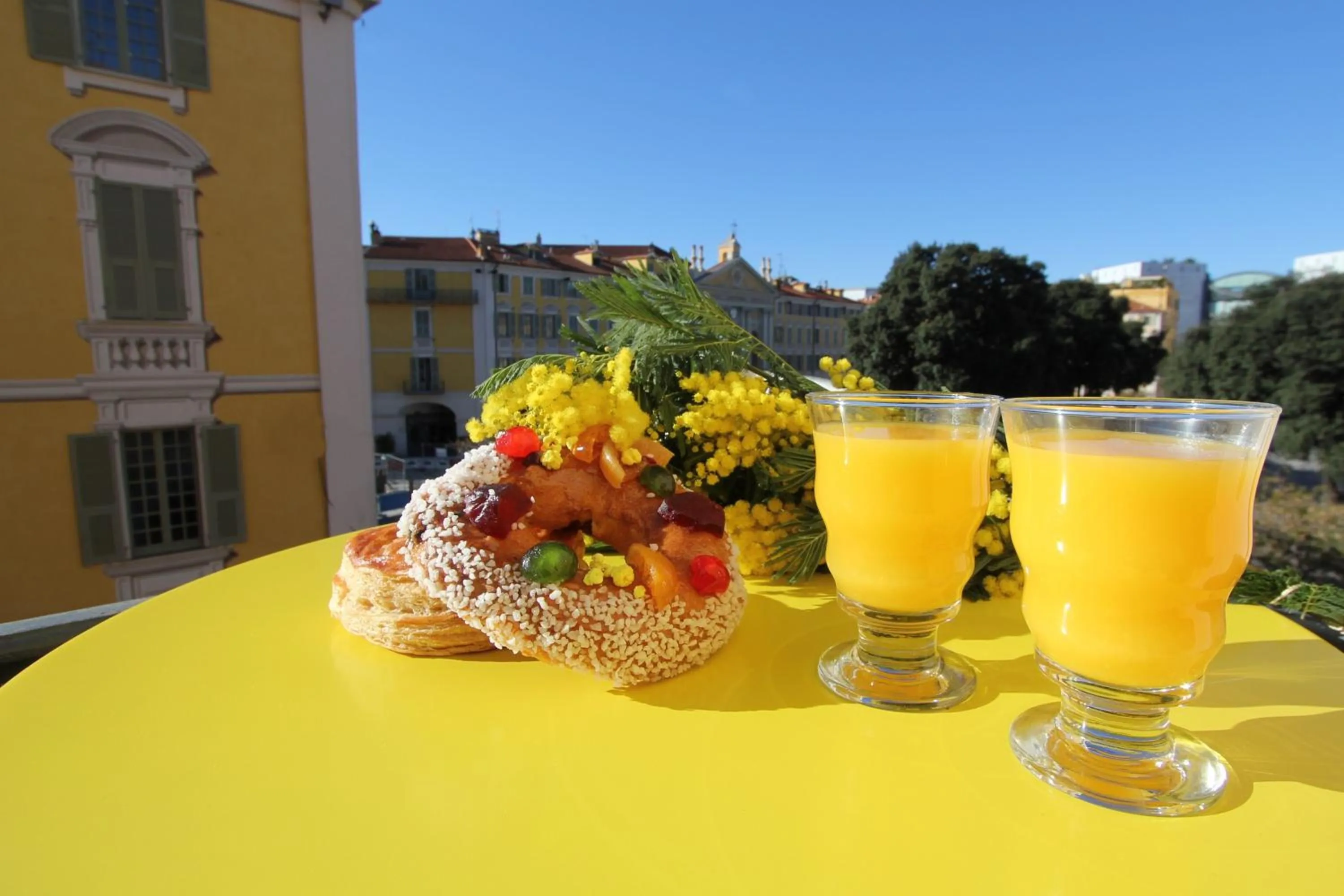 Breakfast in Nice Massena