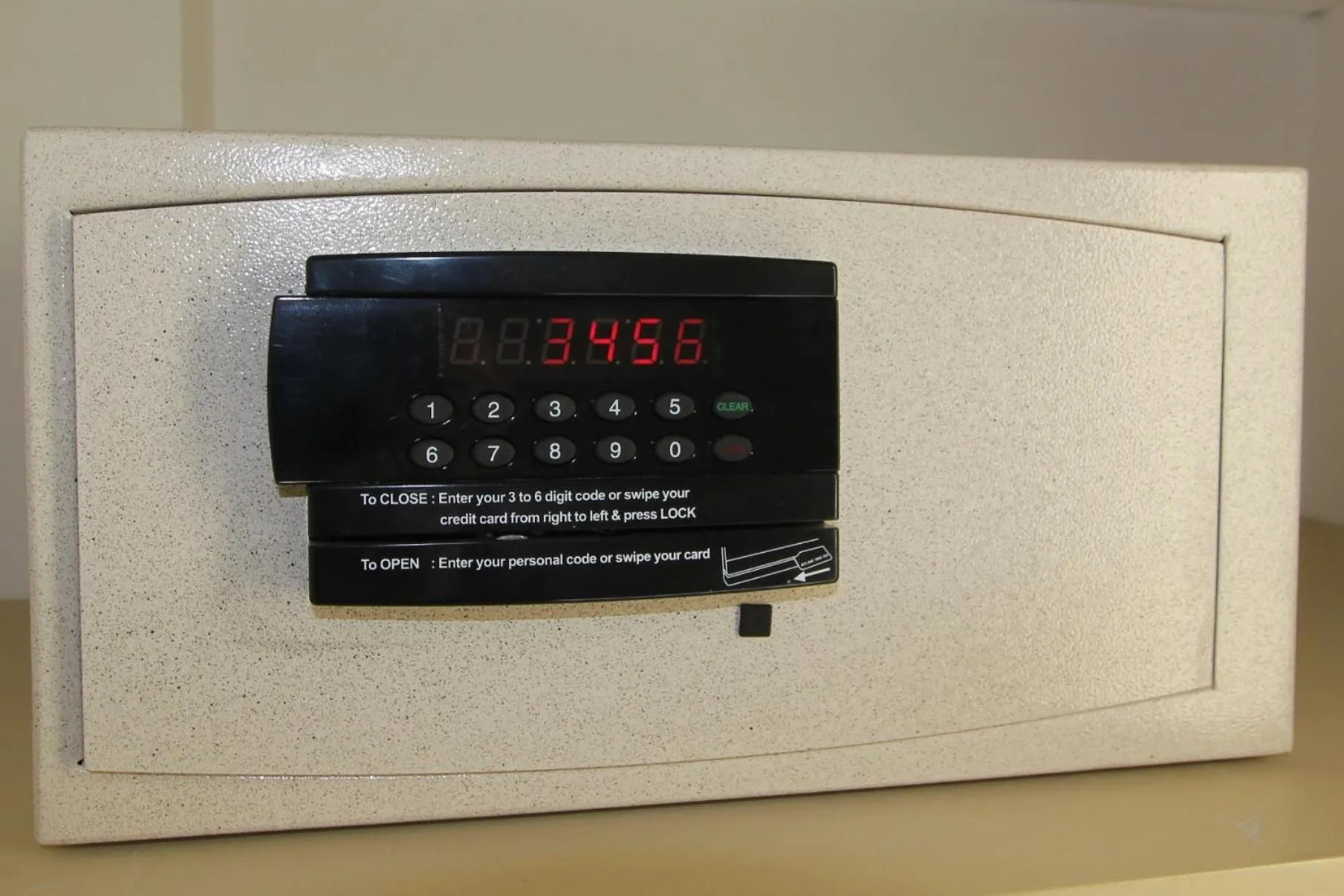 safe in Nice Massena