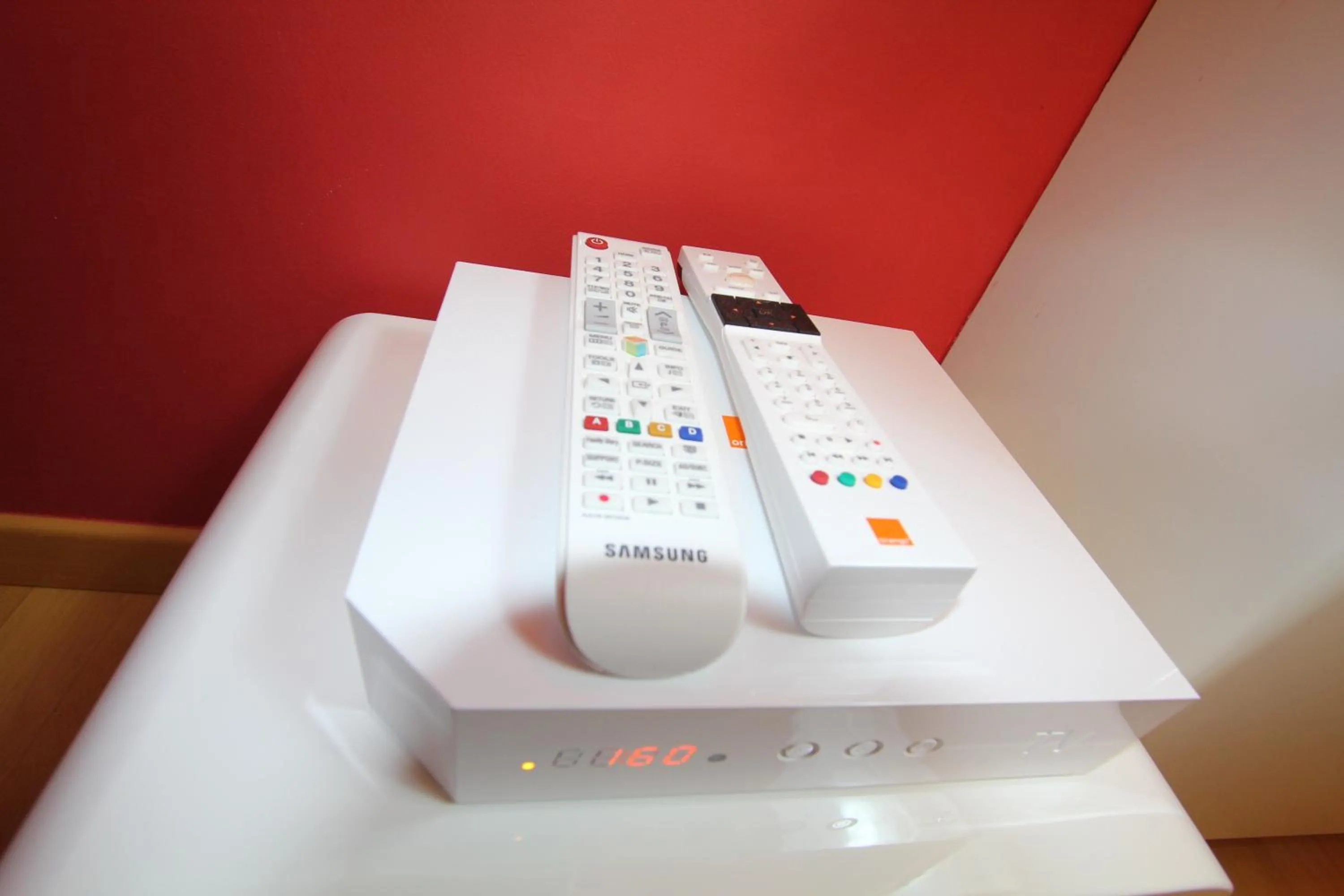 TV and multimedia in Nice Massena