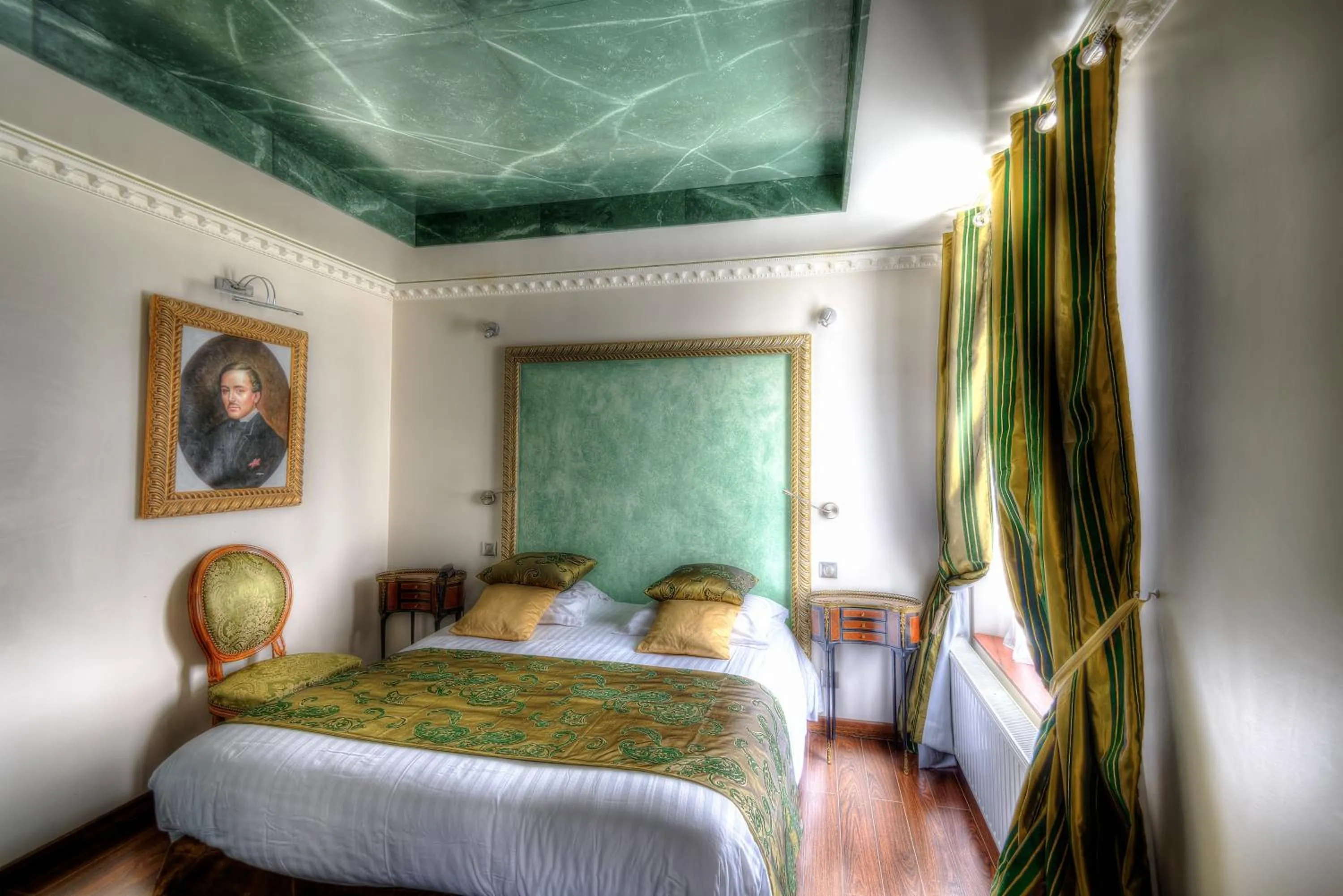 Bed in Ault - Villa Aultia Hotel - baie de somme