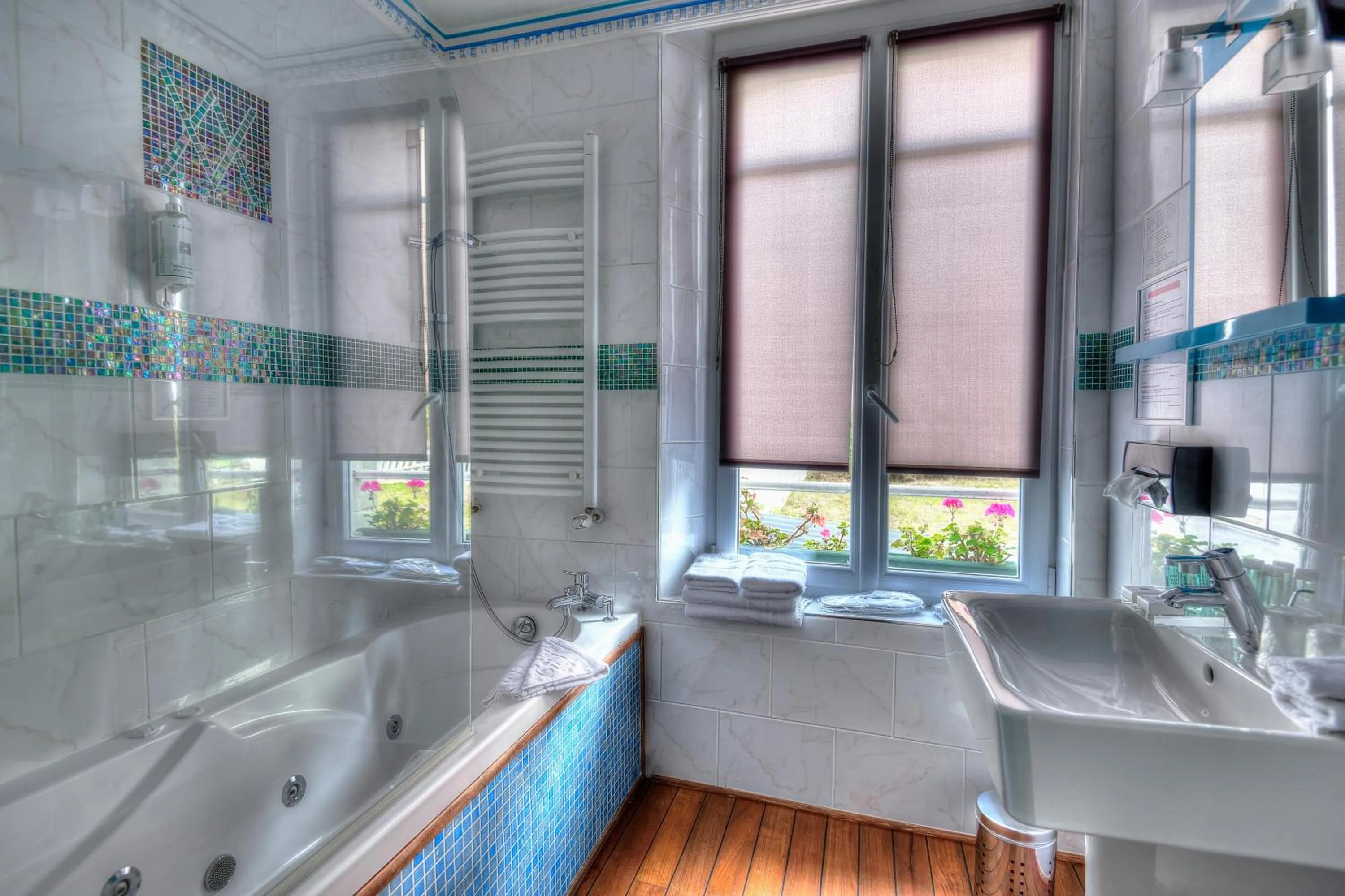 Bathroom in Ault - Villa Aultia Hotel - baie de somme