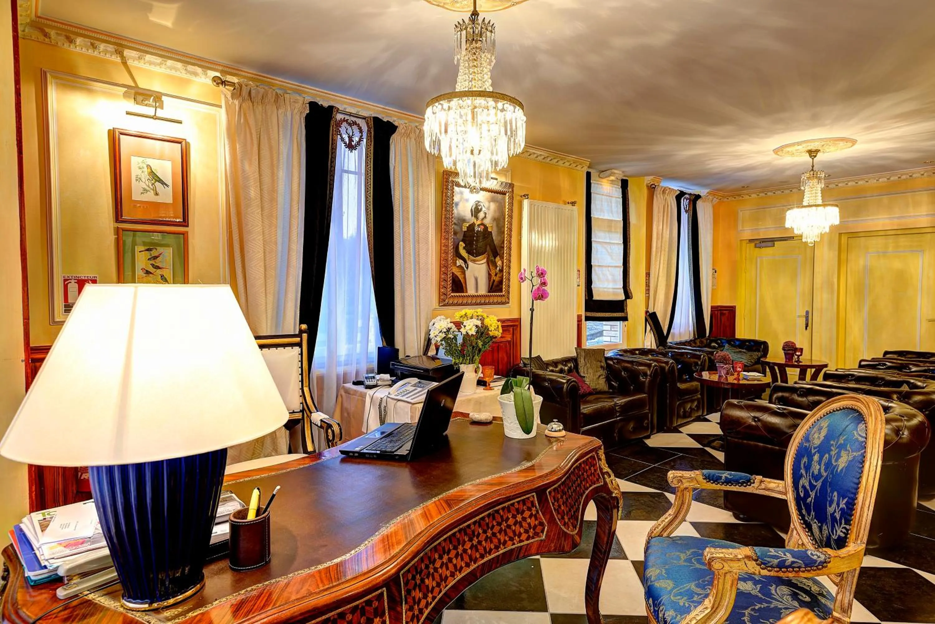 Lounge or bar in Ault - Villa Aultia Hotel - baie de somme