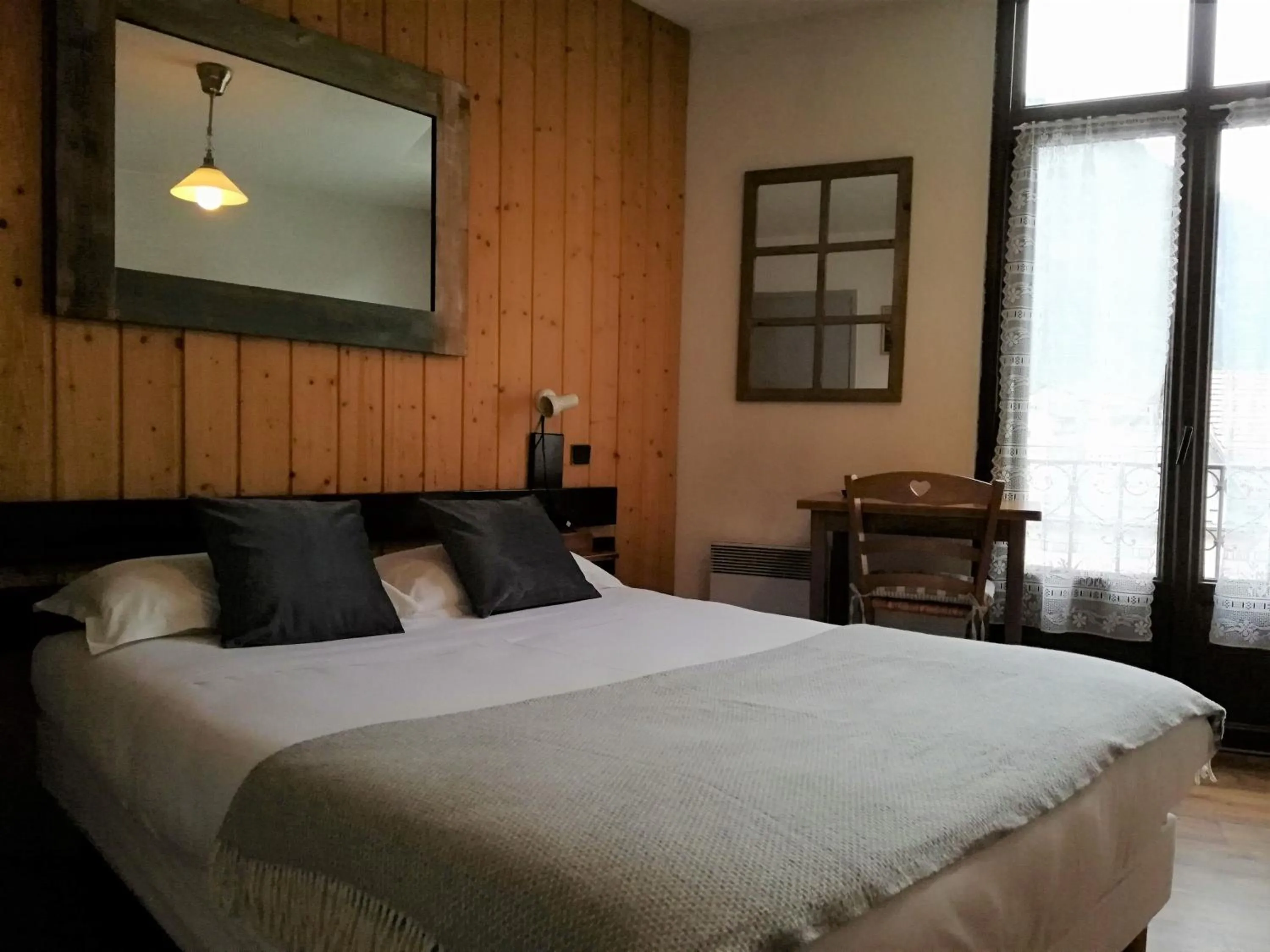 Bedroom, Bed in Terminus Hôtel des 3 Vallées