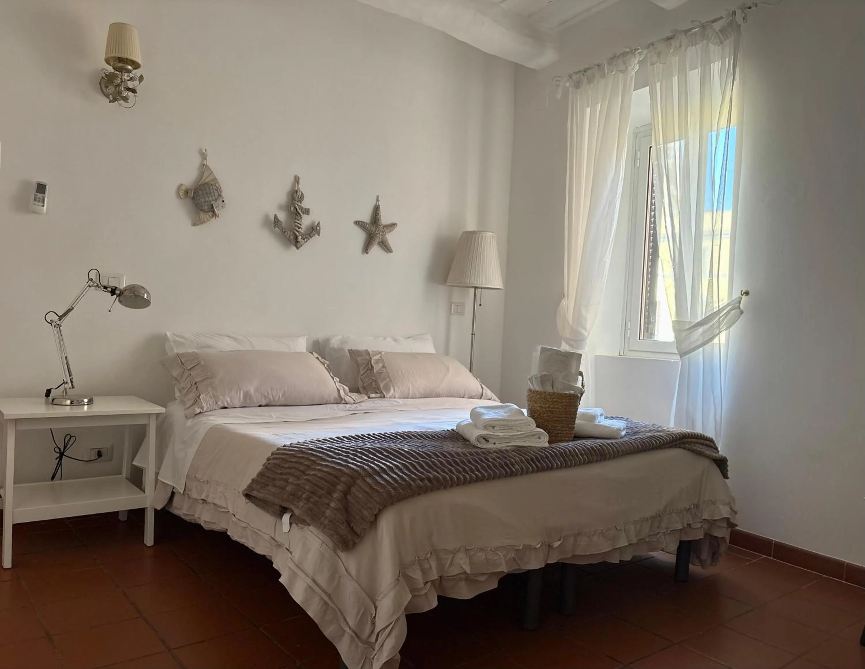 Bedroom, Bed in Little Medieval House Nettuno