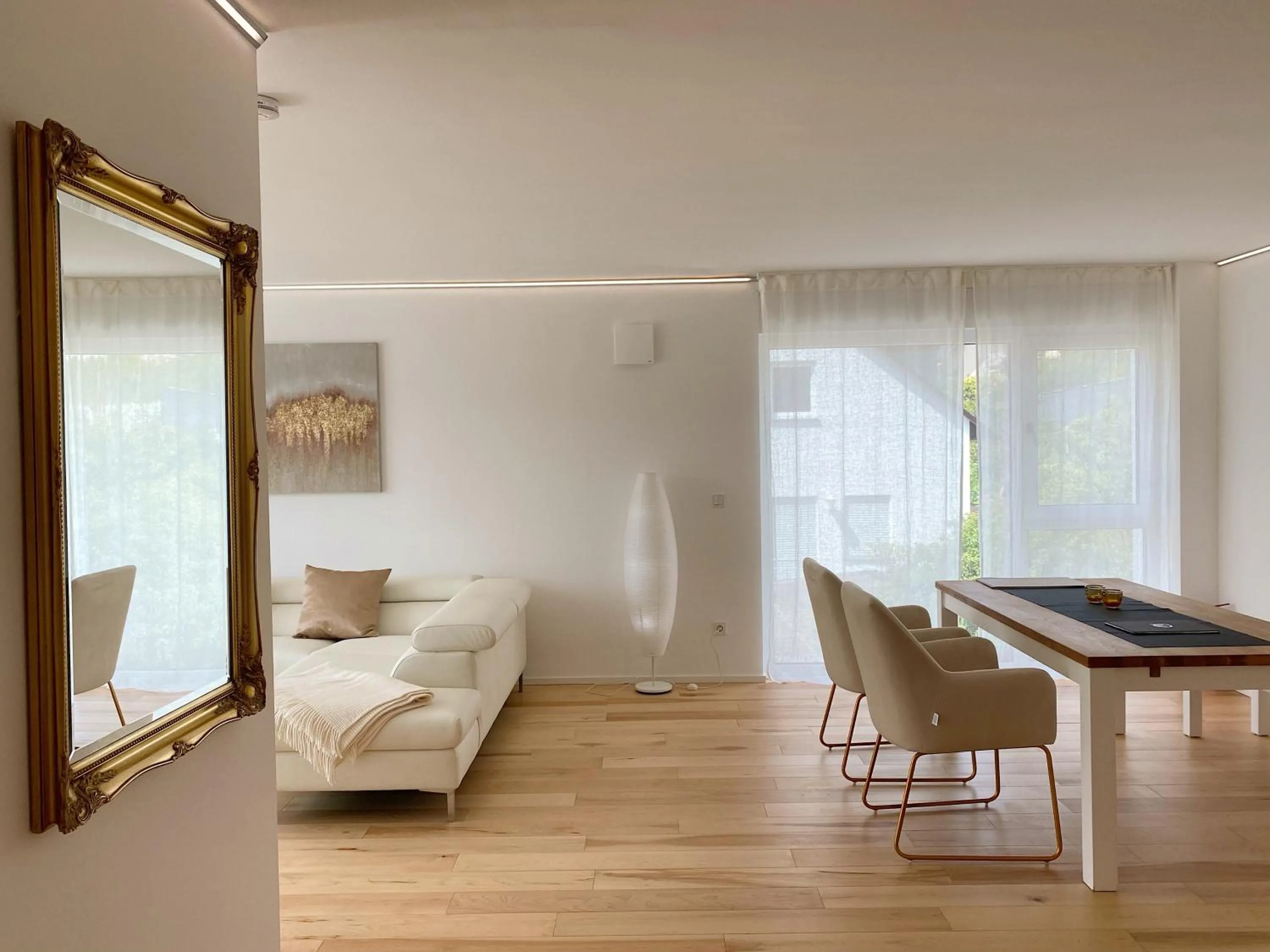 Photo of the whole room in Weingut-Aparthotel Olinger