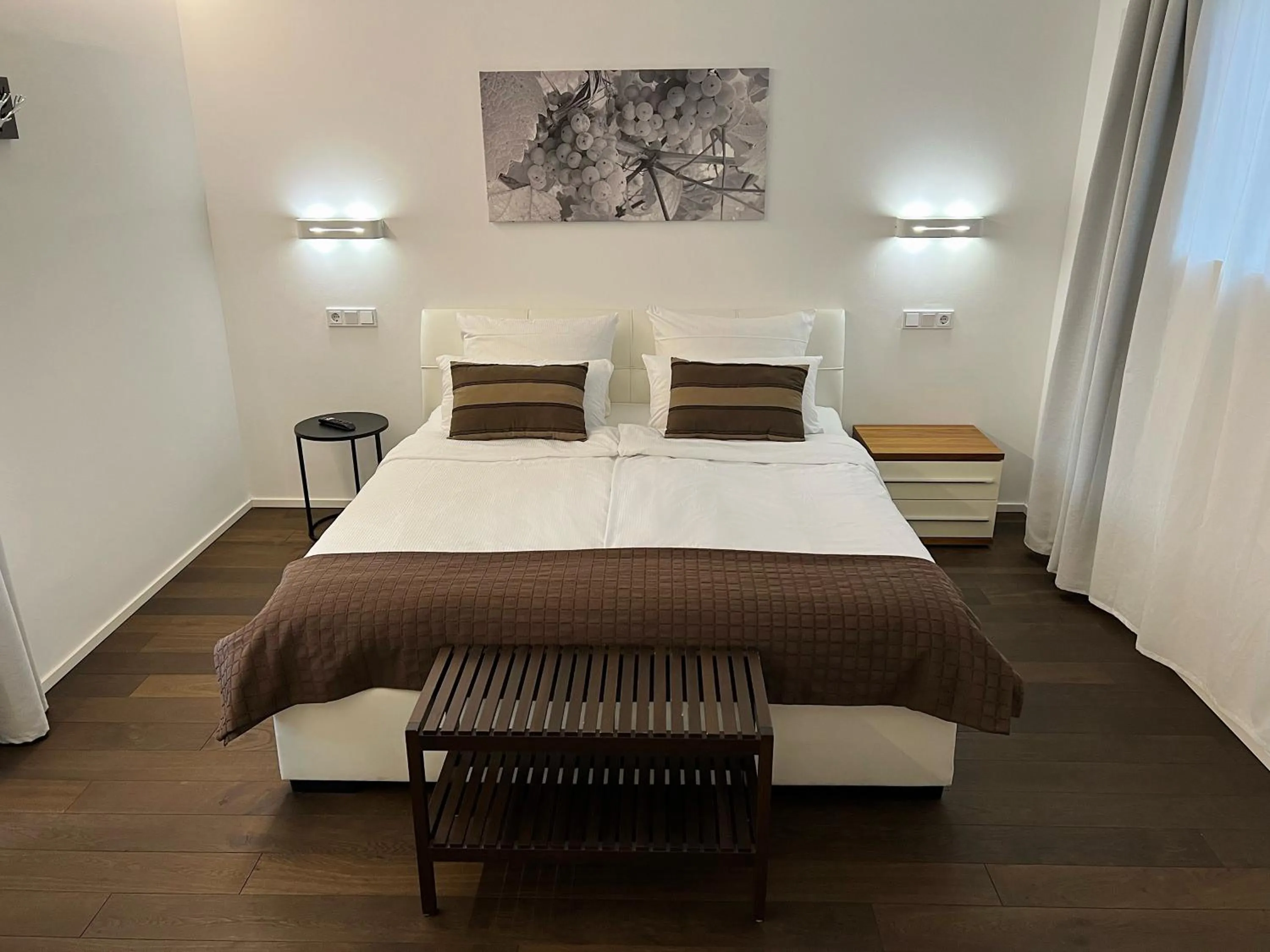 Bed in Weingut-Aparthotel Olinger