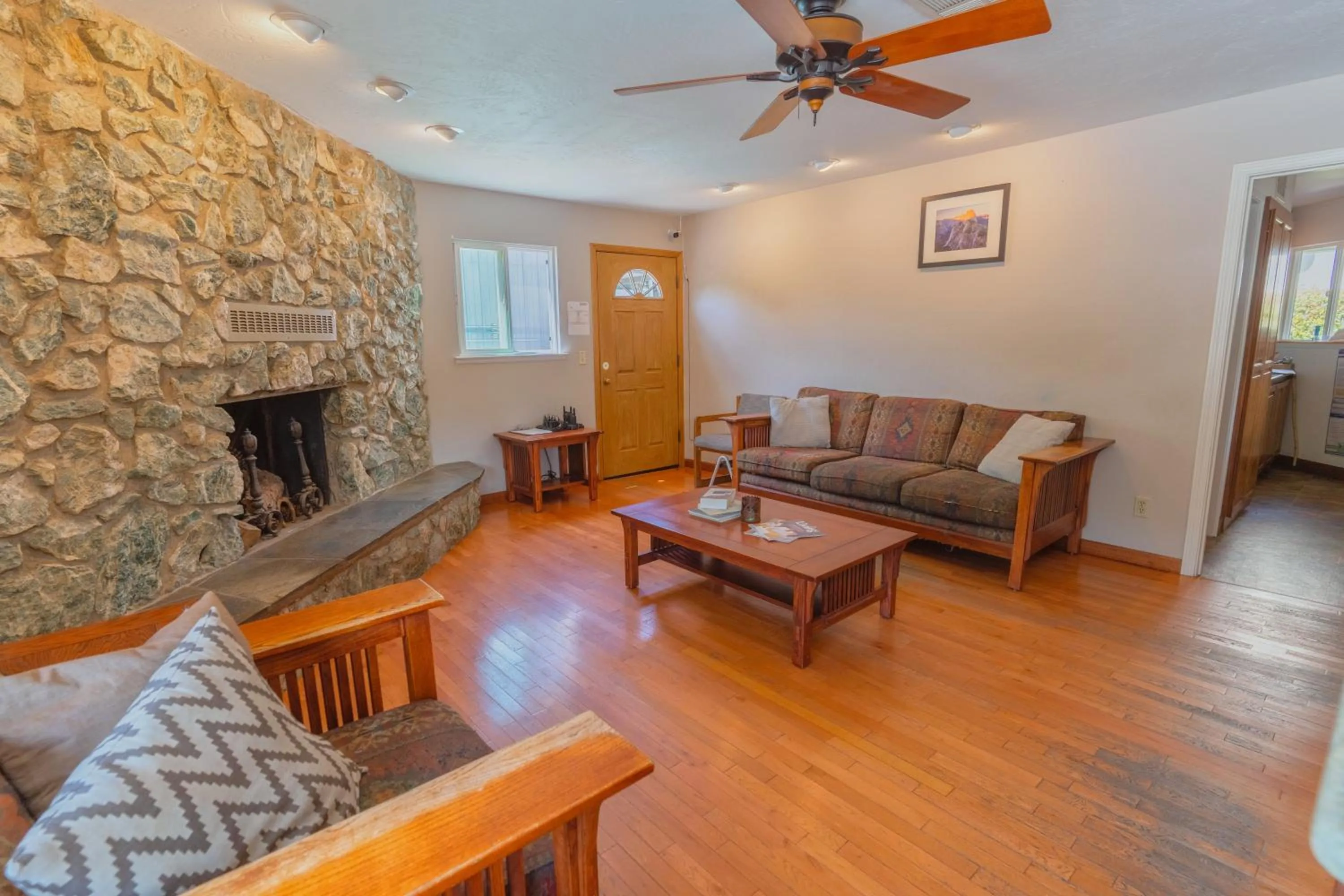 Lobby or reception in Mariposa Lodge