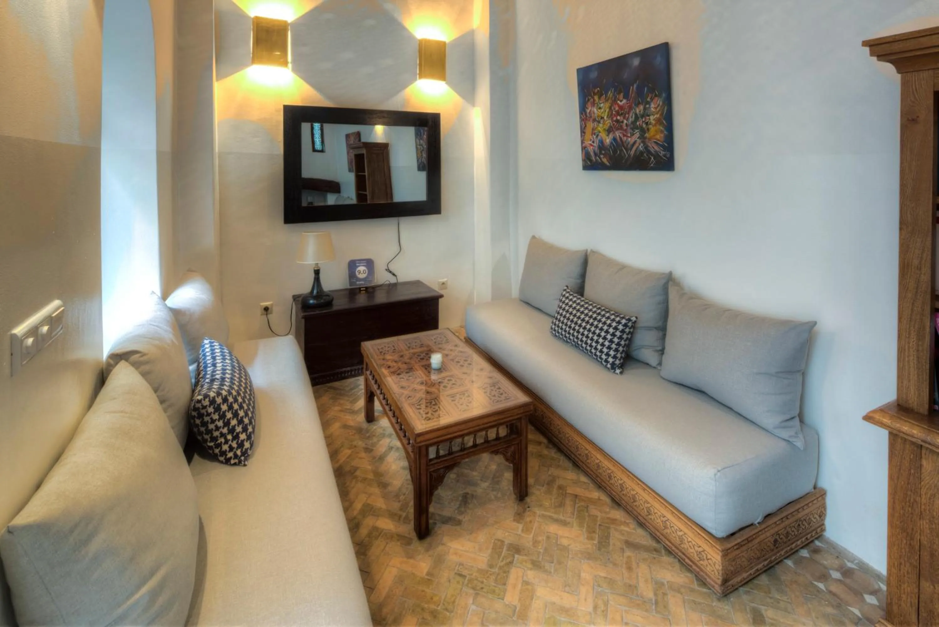 TV and multimedia in Riad Amaris