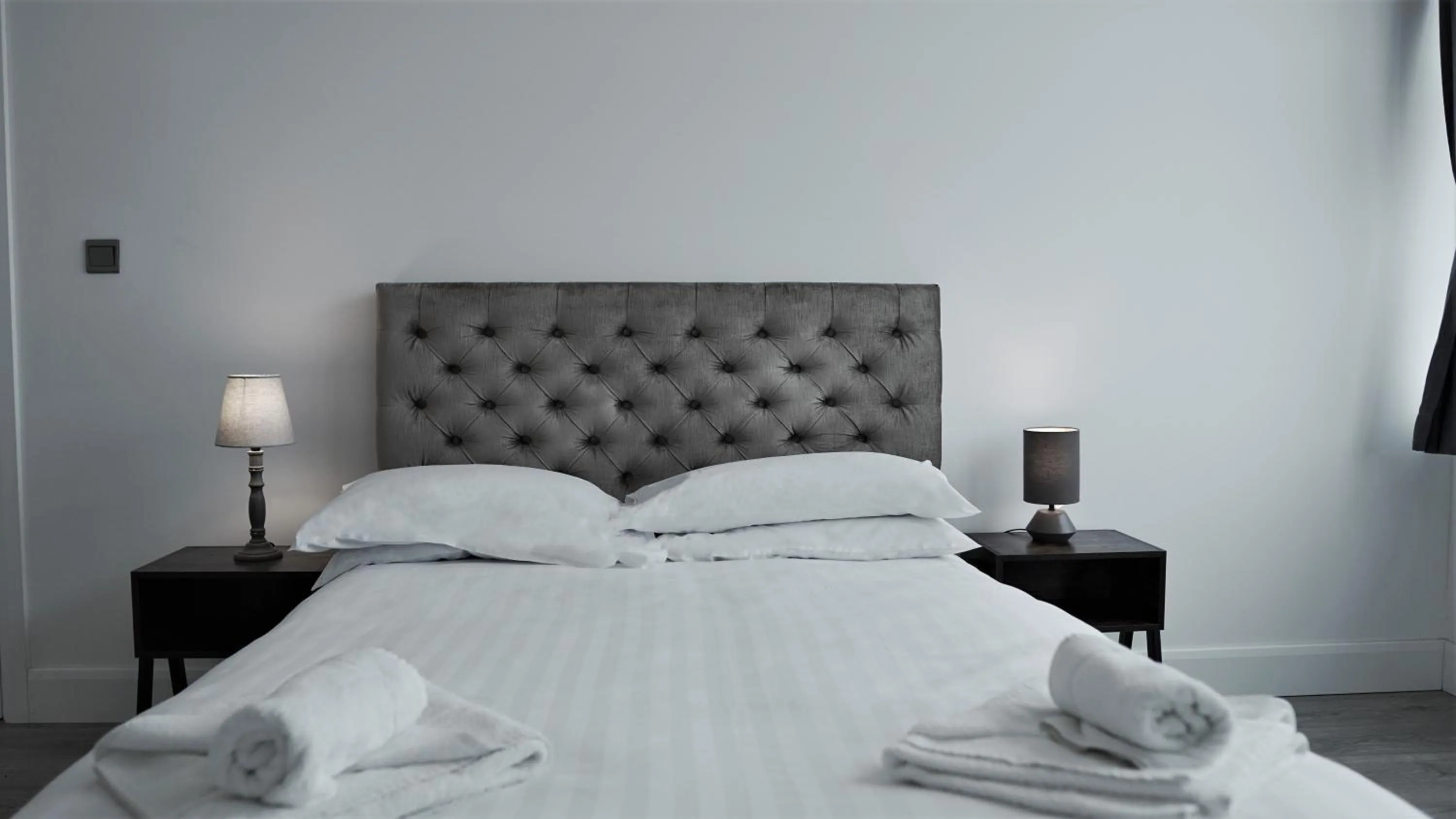 Bed in Sapphire House Apartments