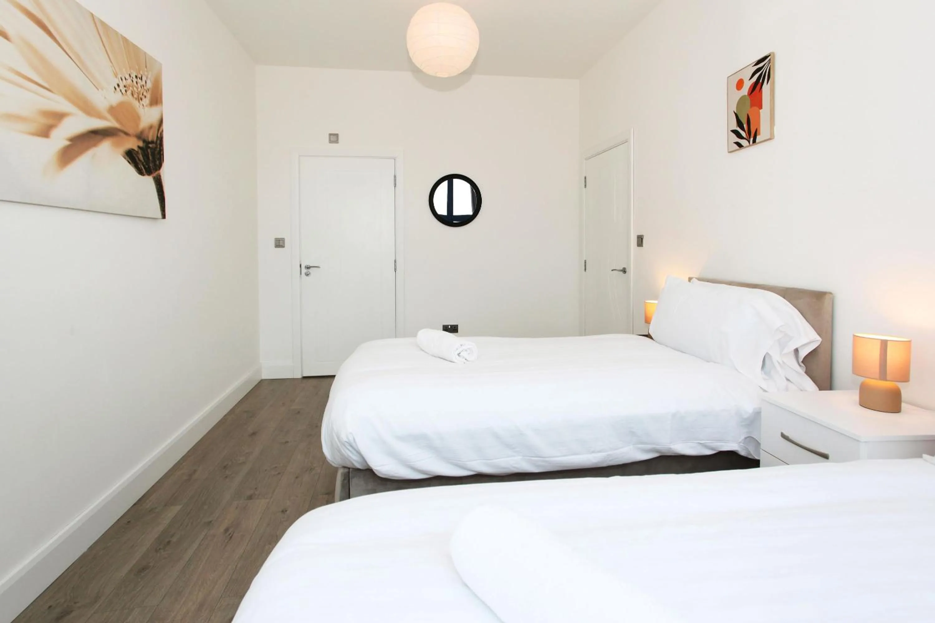 Bed in Sapphire House Apartments