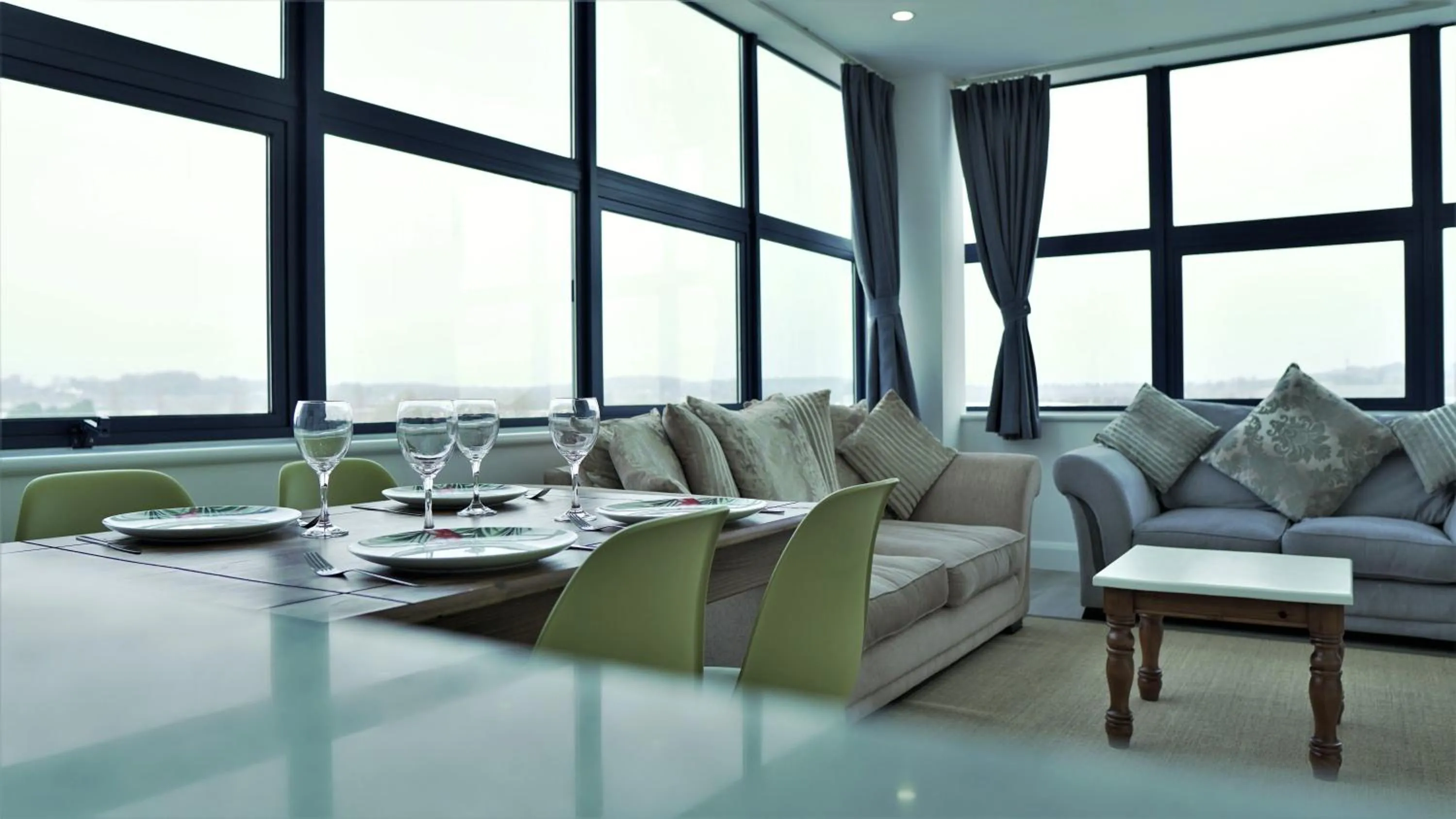 Living room in Sapphire House Apartments