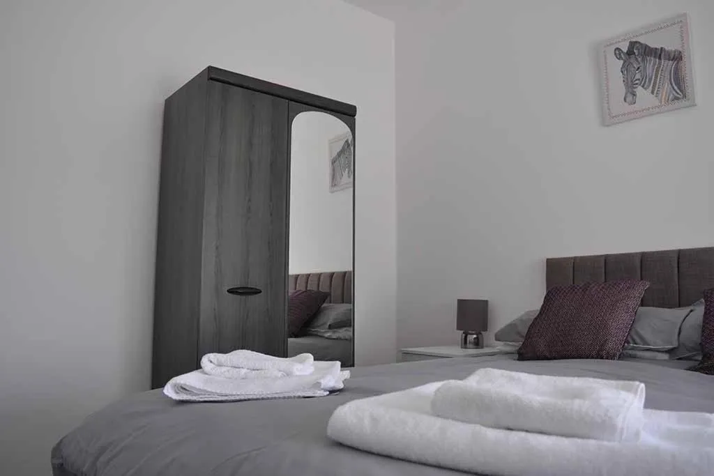 Bed in Sapphire House Apartments