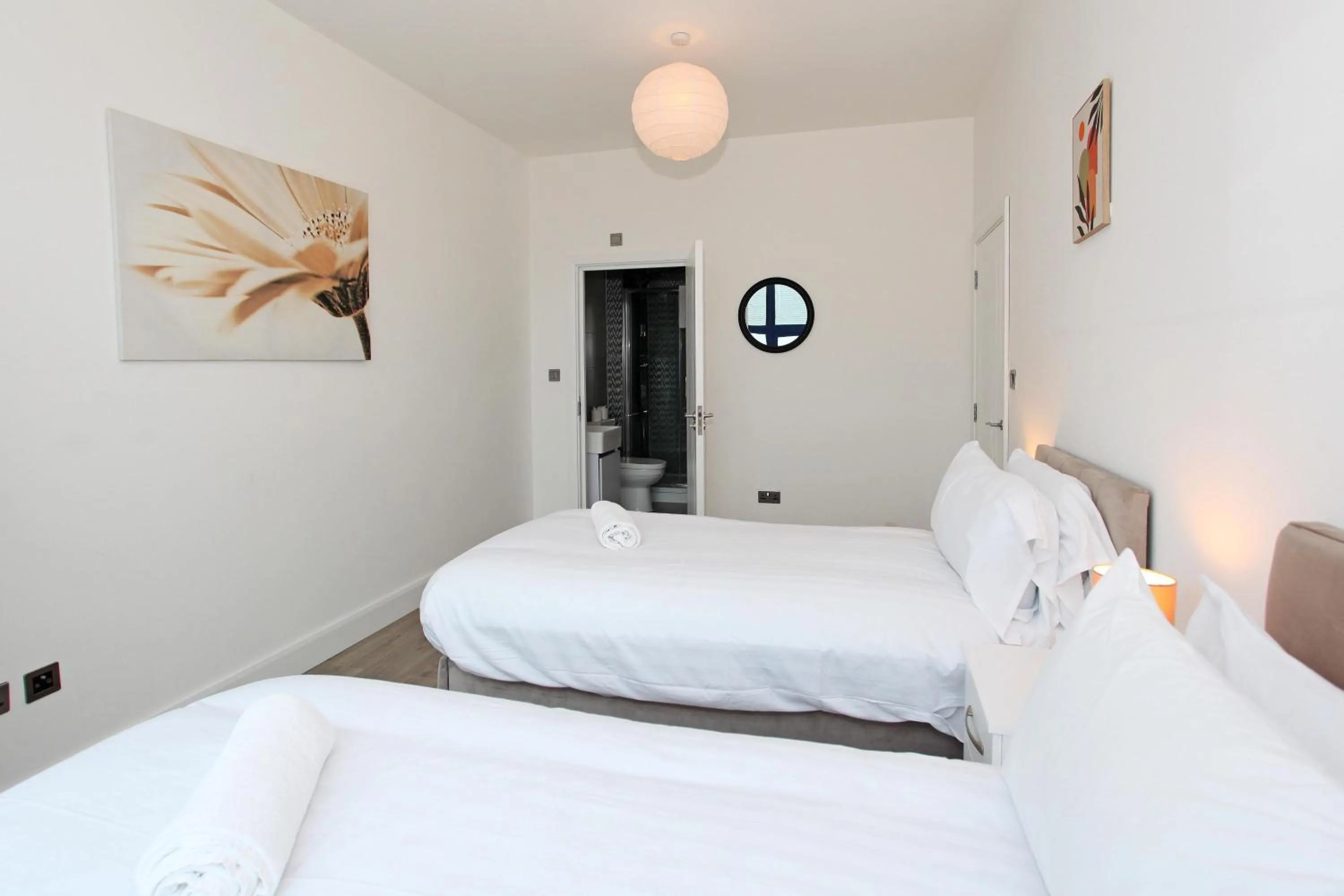 Bed in Sapphire House Apartments