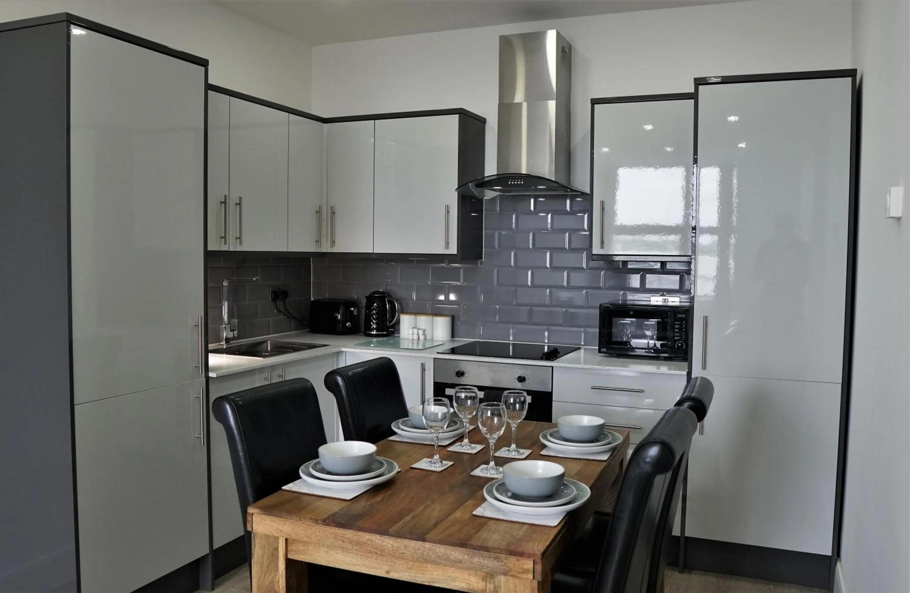 Kitchen or kitchenette in Sapphire House Apartments