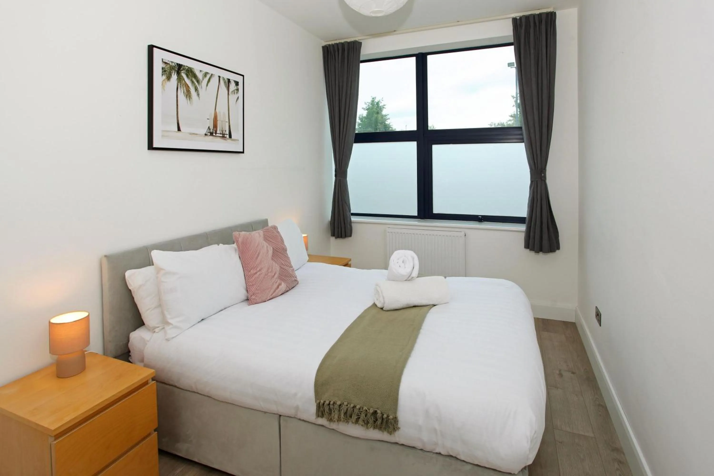 Bed in Sapphire House Apartments