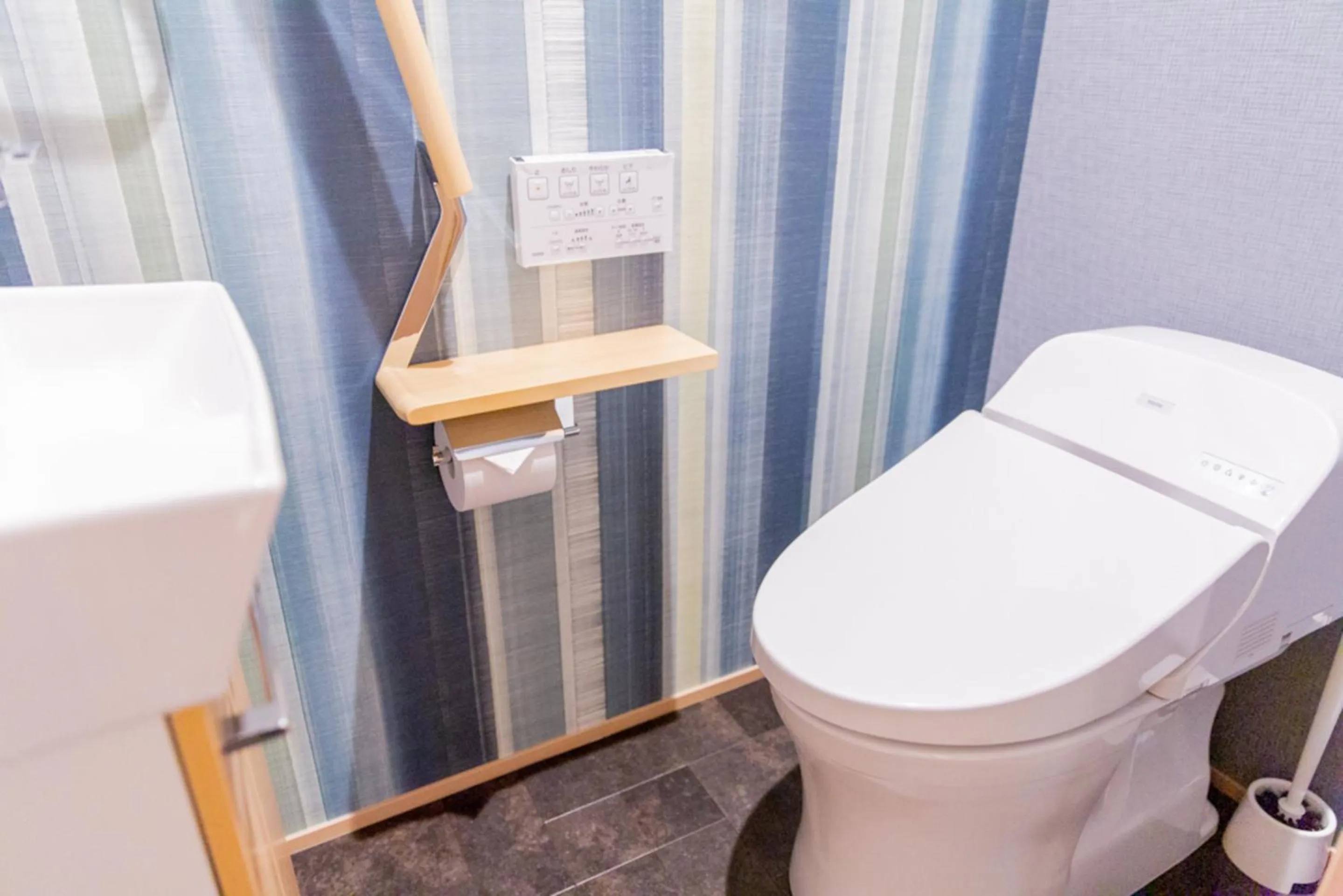 Toilet in GRAND BASE Hiroshima Hikarimachi