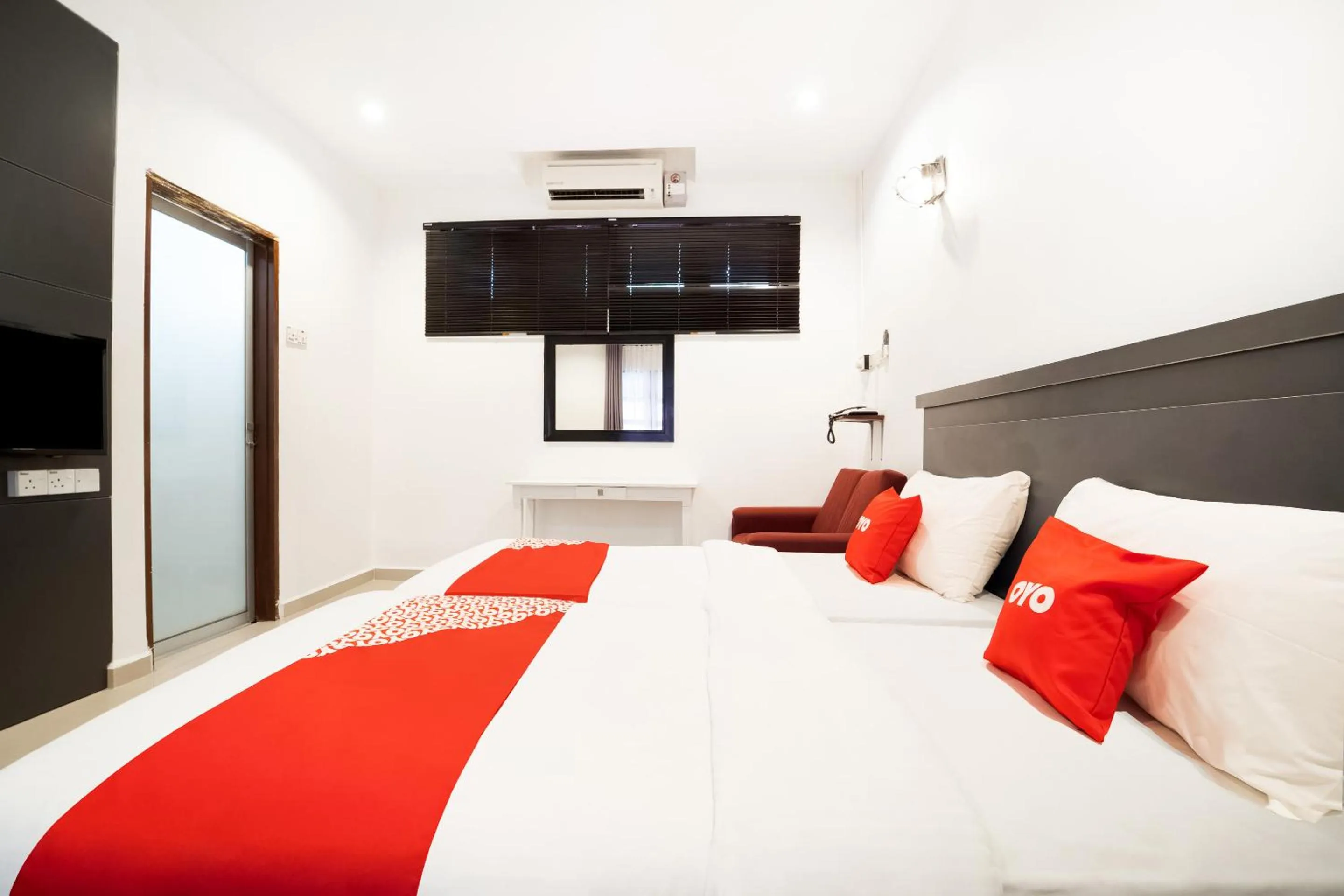 Bedroom, Bed in Hotel O Kulim Inn