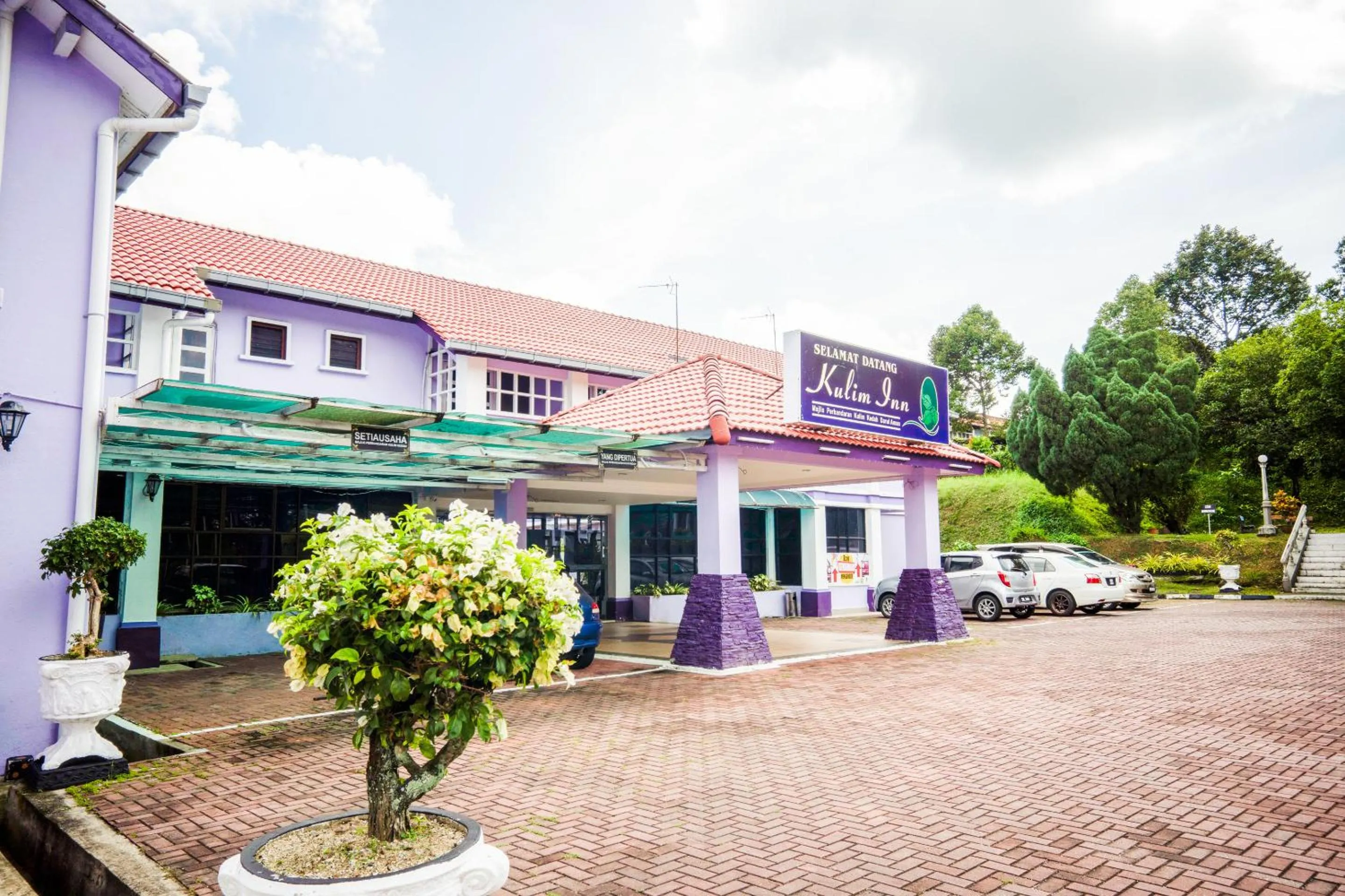 Property building in Hotel O Kulim Inn