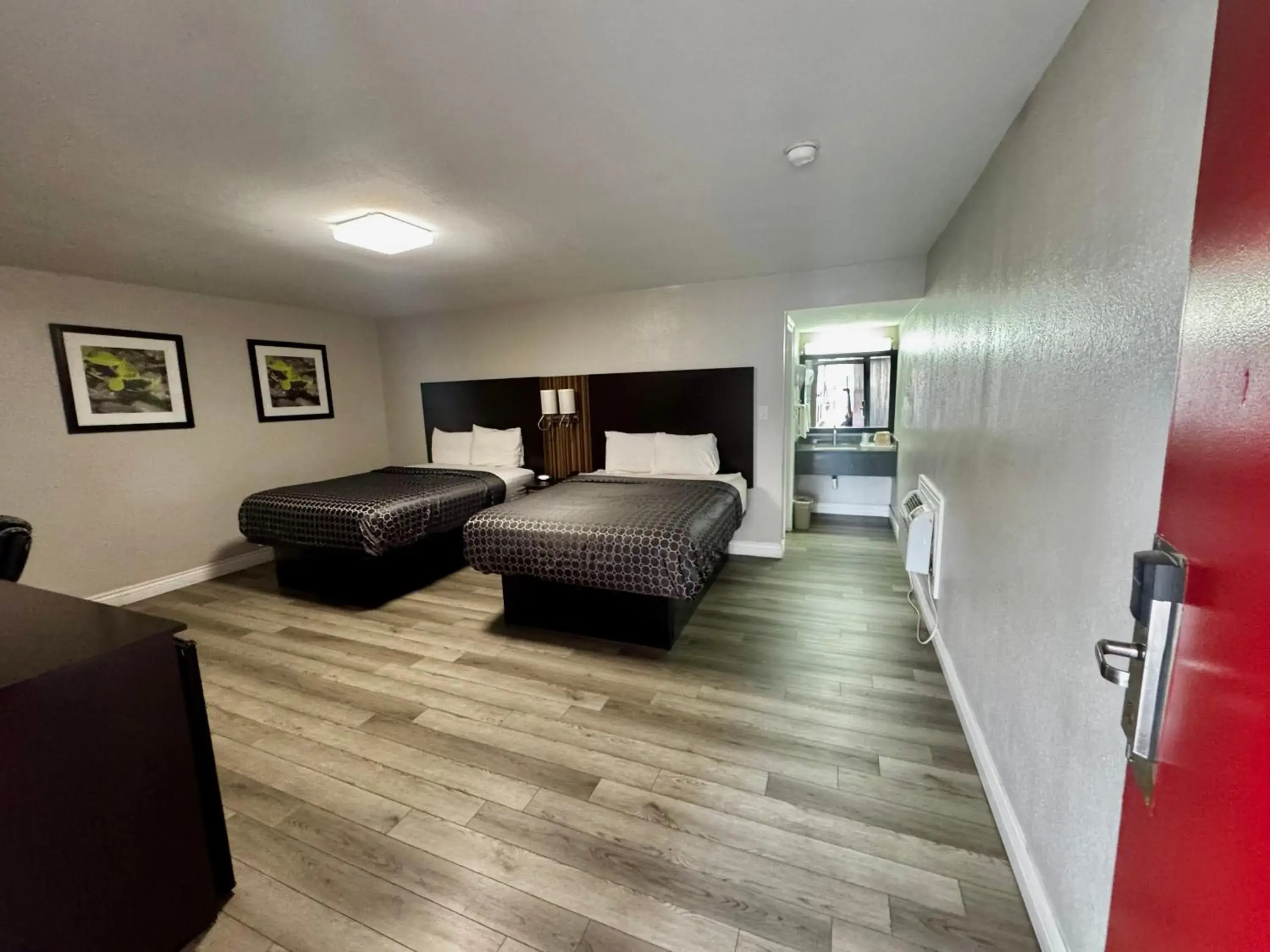 Standard Queen Room with Two Queen Beds - Smoking in Americas Best Value Inn Ponca City Standard Queen Room with Two Queen Beds - Smoking in Americas Best Value Inn Ponca City