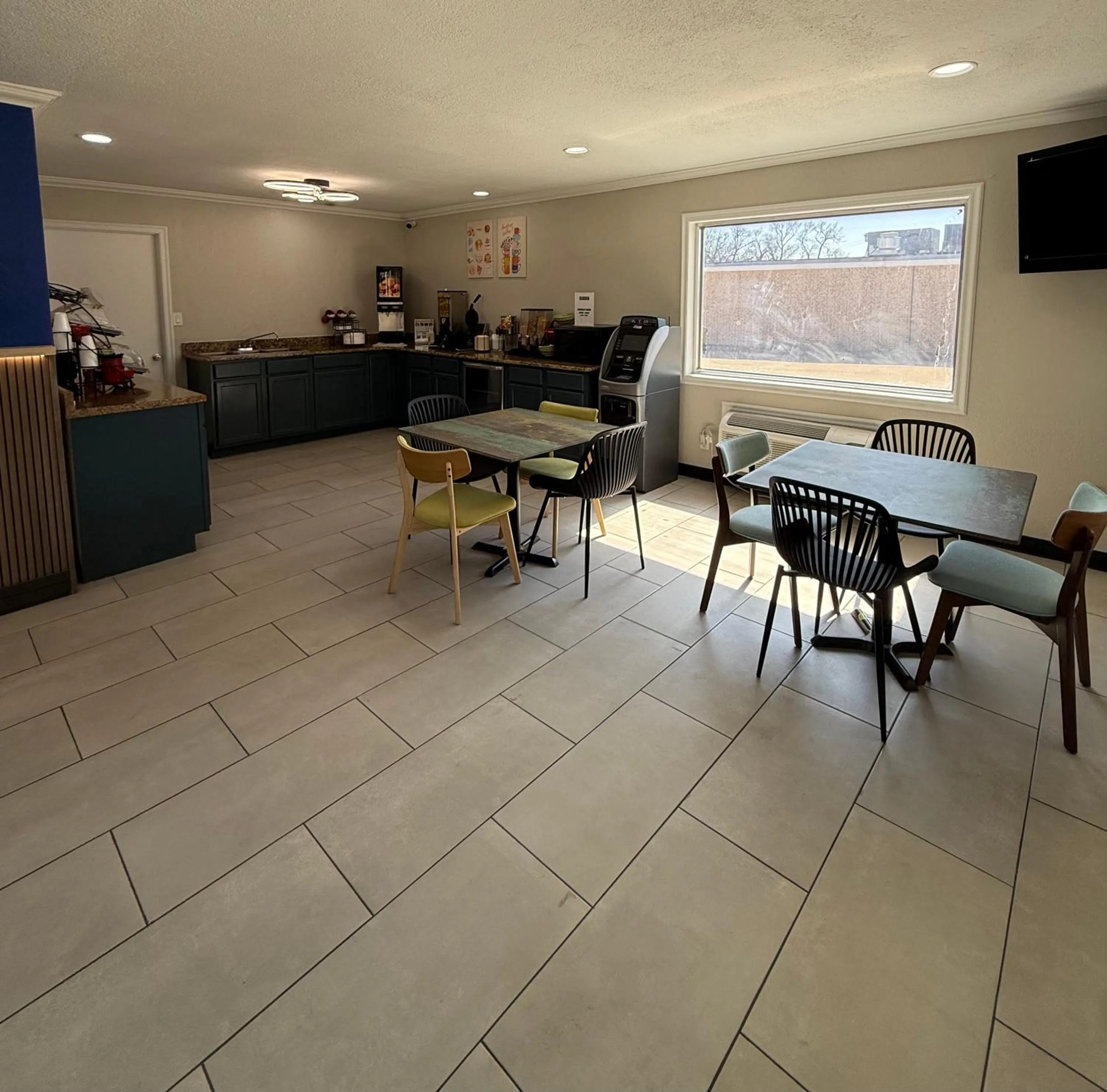 Breakfast in Americas Best Value Inn Ponca City