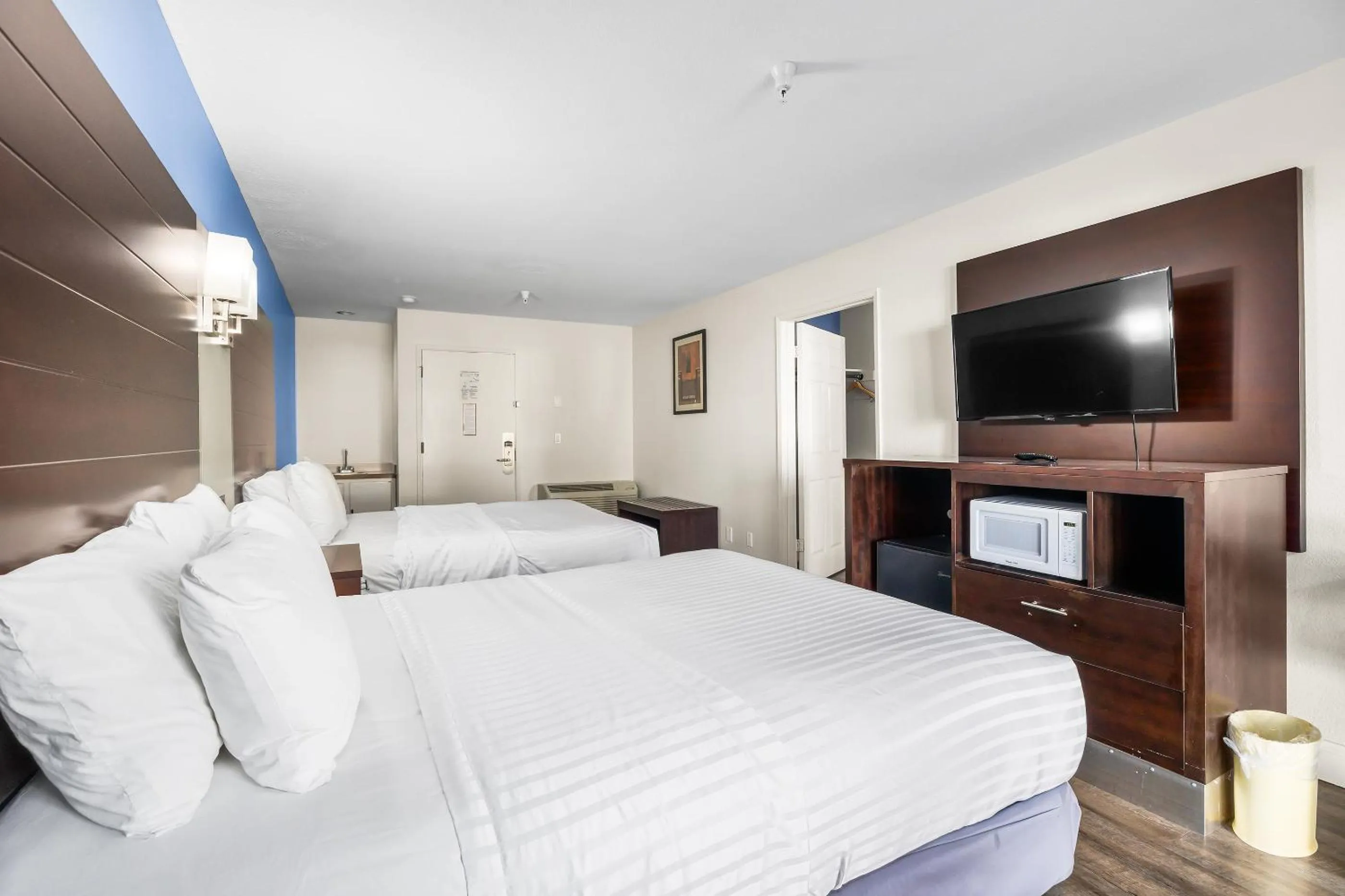 Bed in Hotel Solares