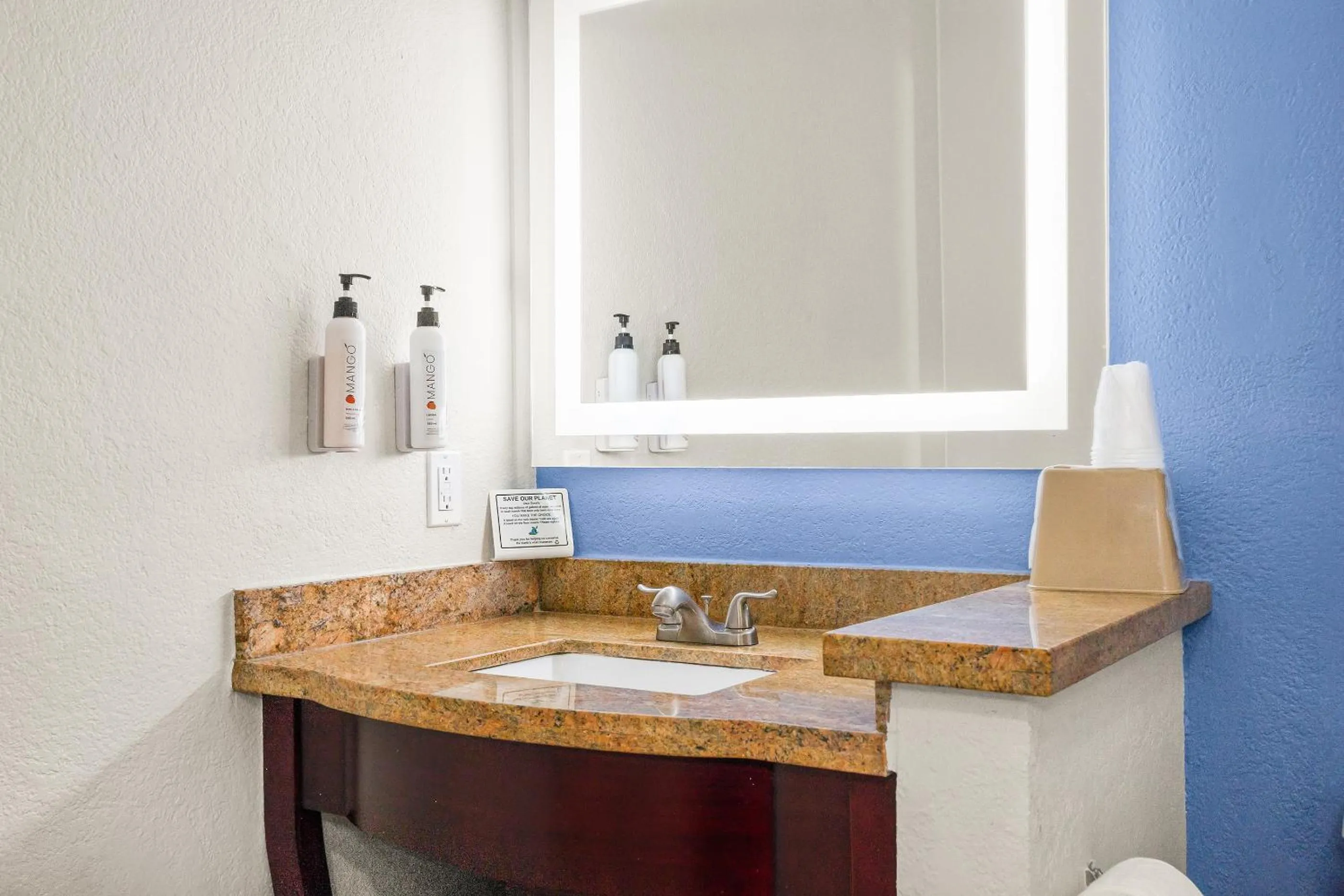 Bathroom in Hotel Solares