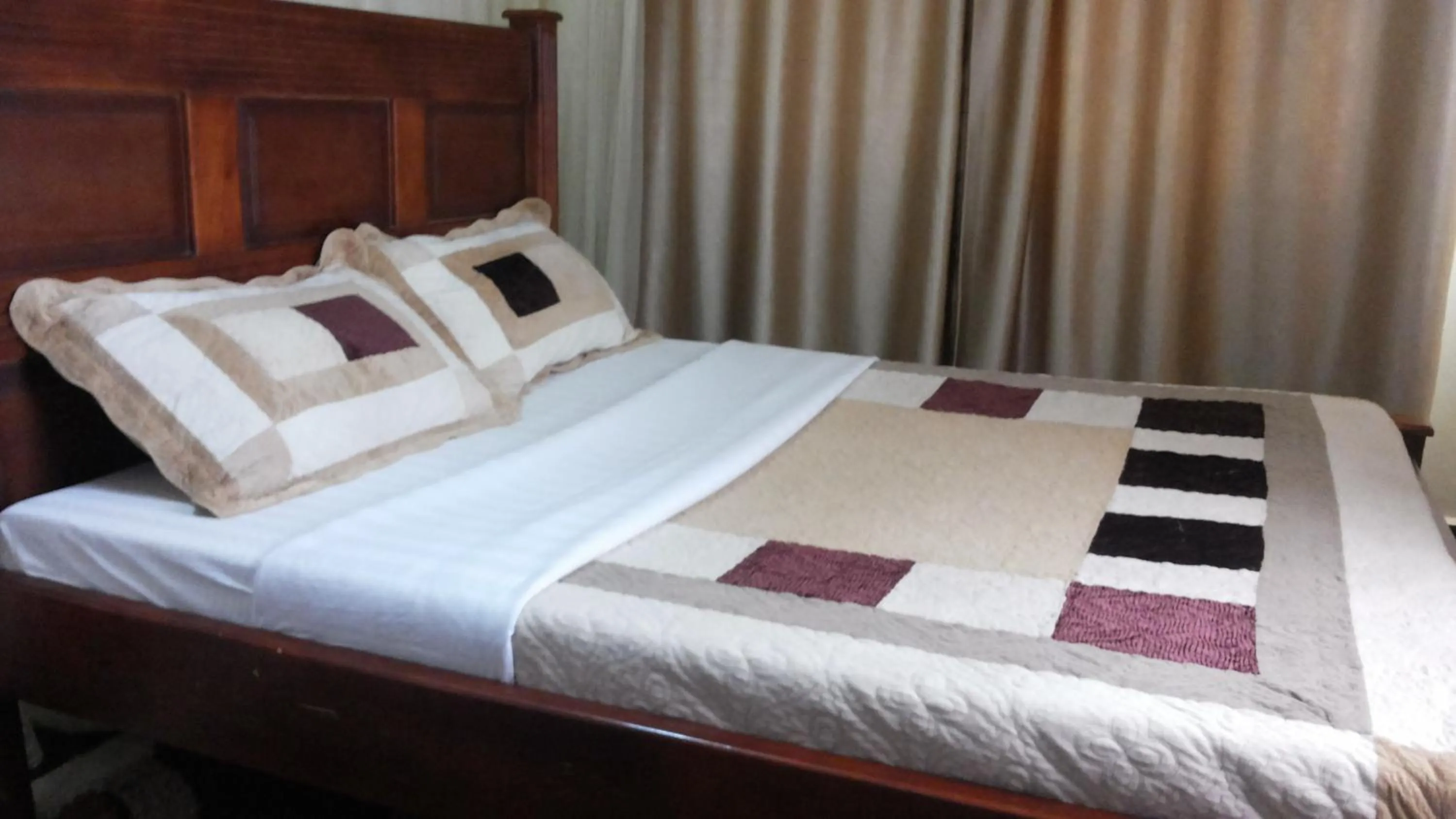 Bedroom in Hotel Good News