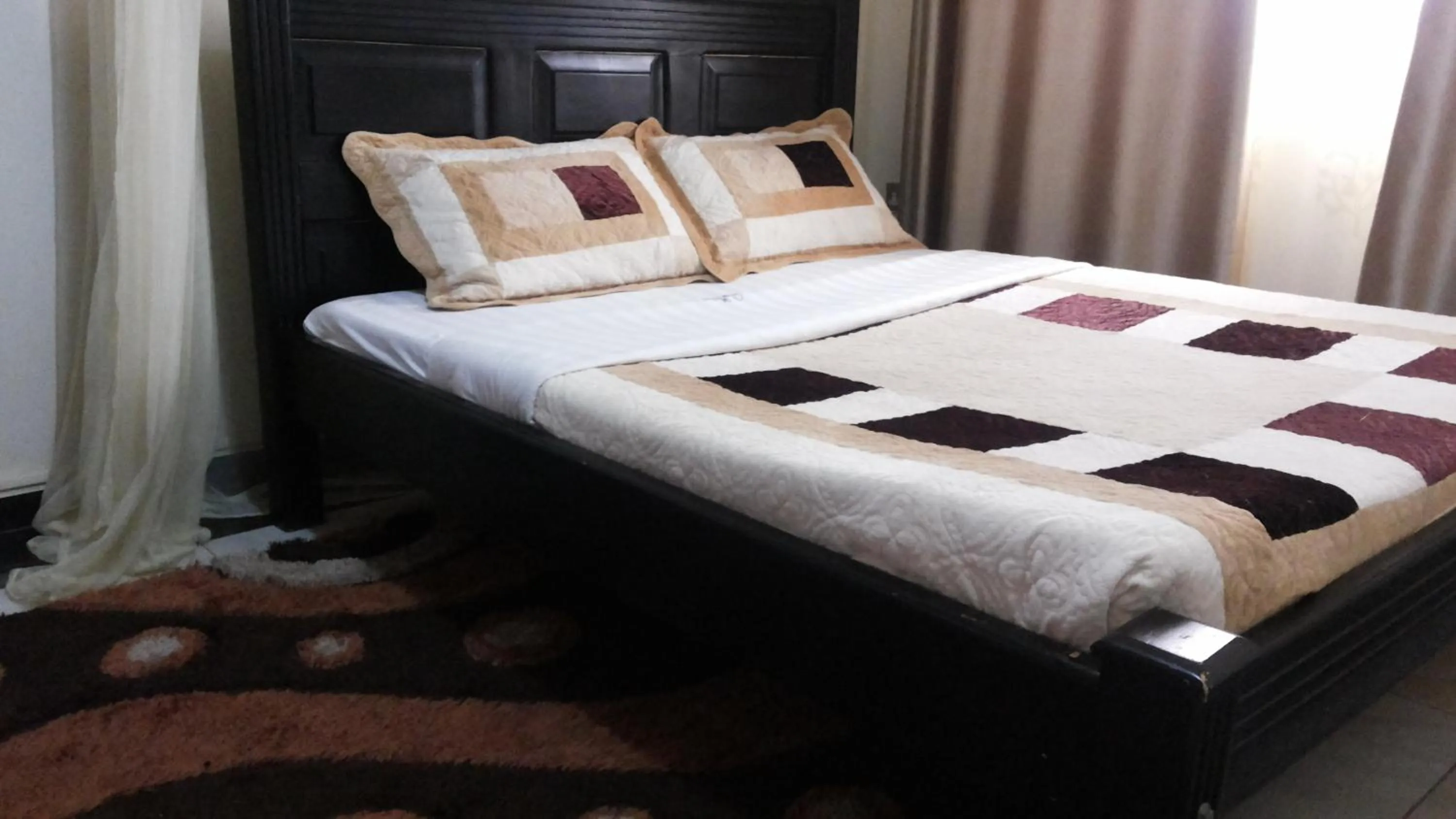 Bedroom in Hotel Good News