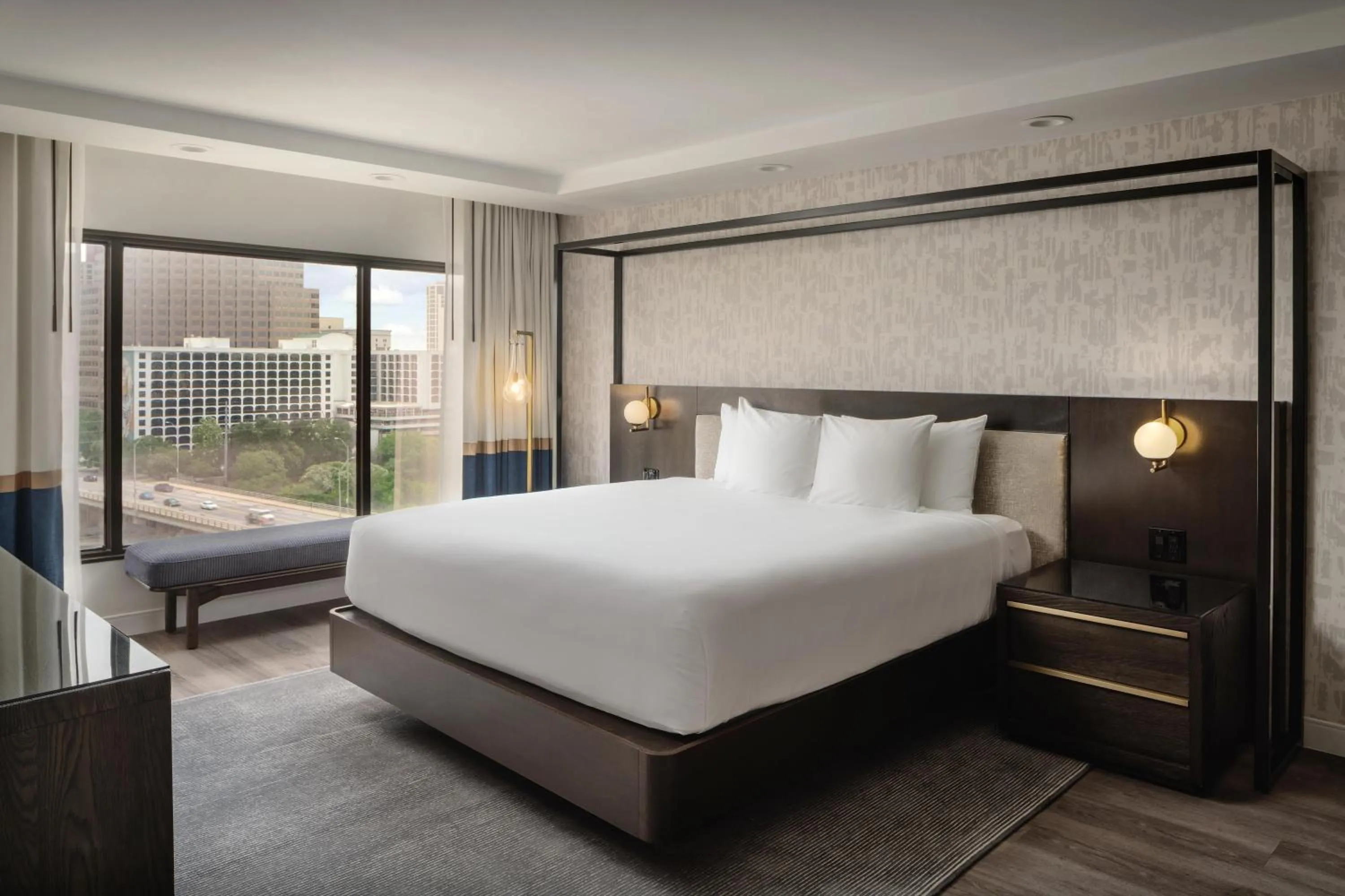 Photo of the whole room, Bed in Hyatt Regency Austin