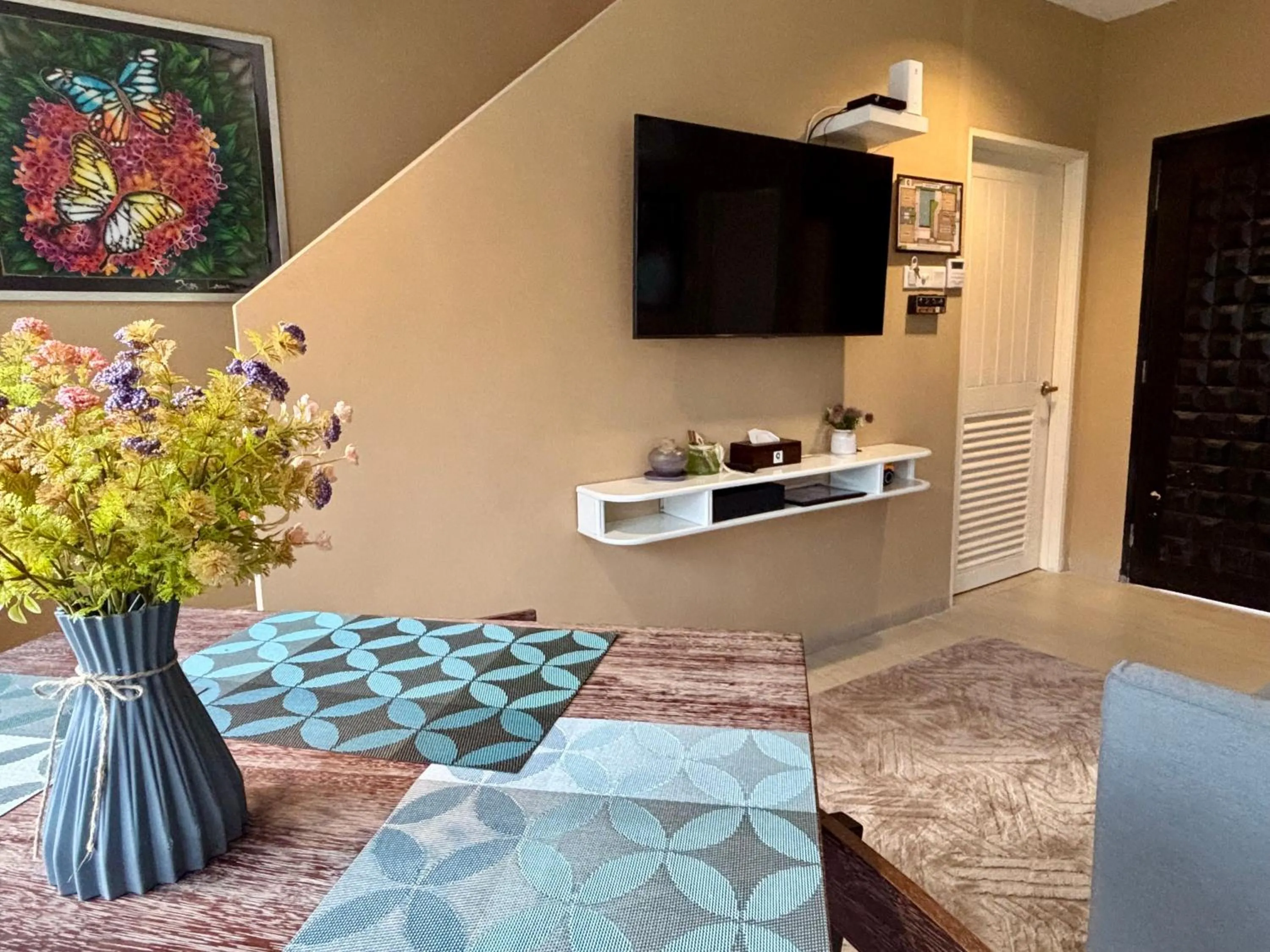 TV and multimedia in The Paddy Field - Private Pool Villas