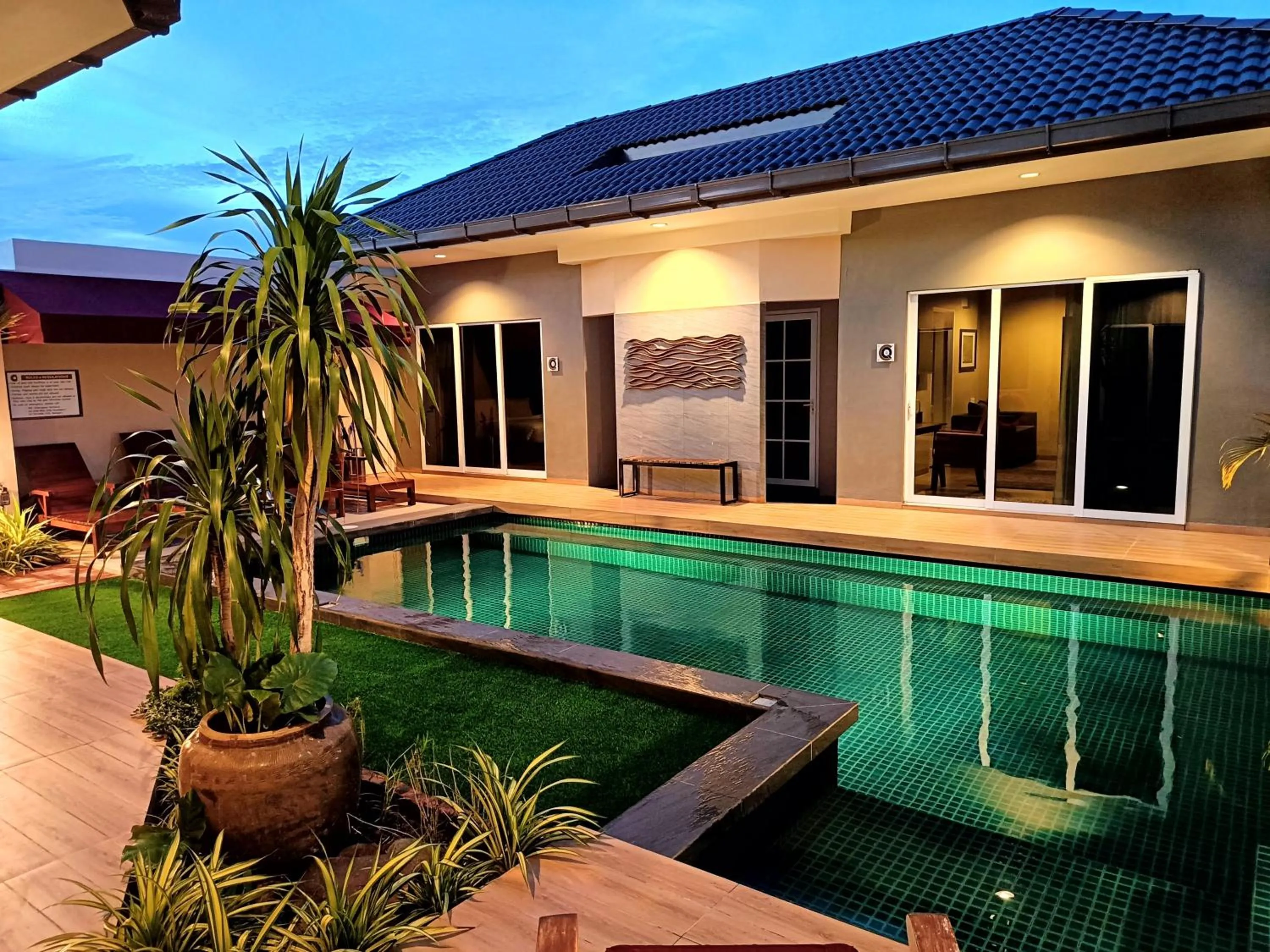 Swimming pool in The Paddy Field - Private Pool Villas